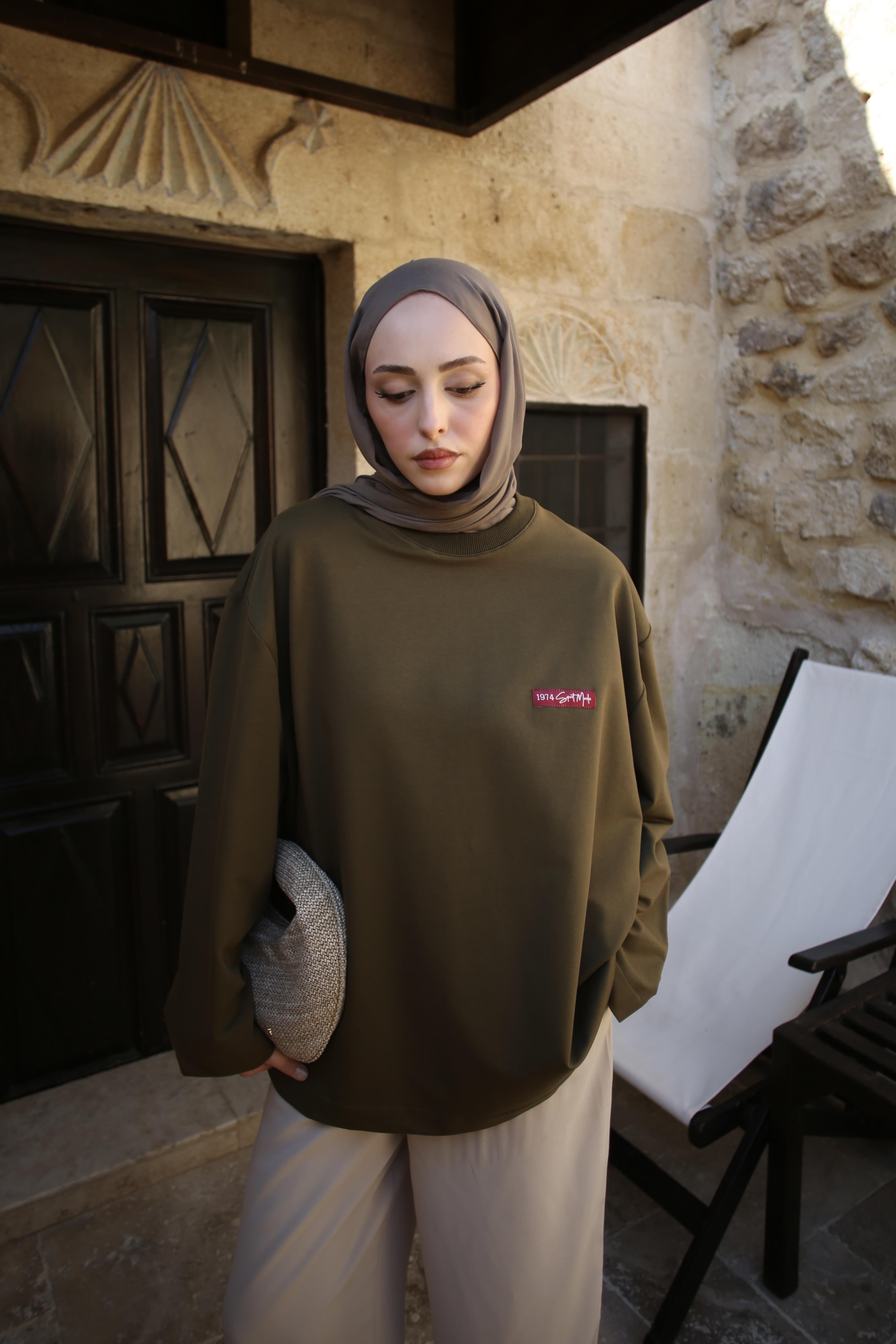 Etiket Baskılı Yazlık Sweatshirt Haki