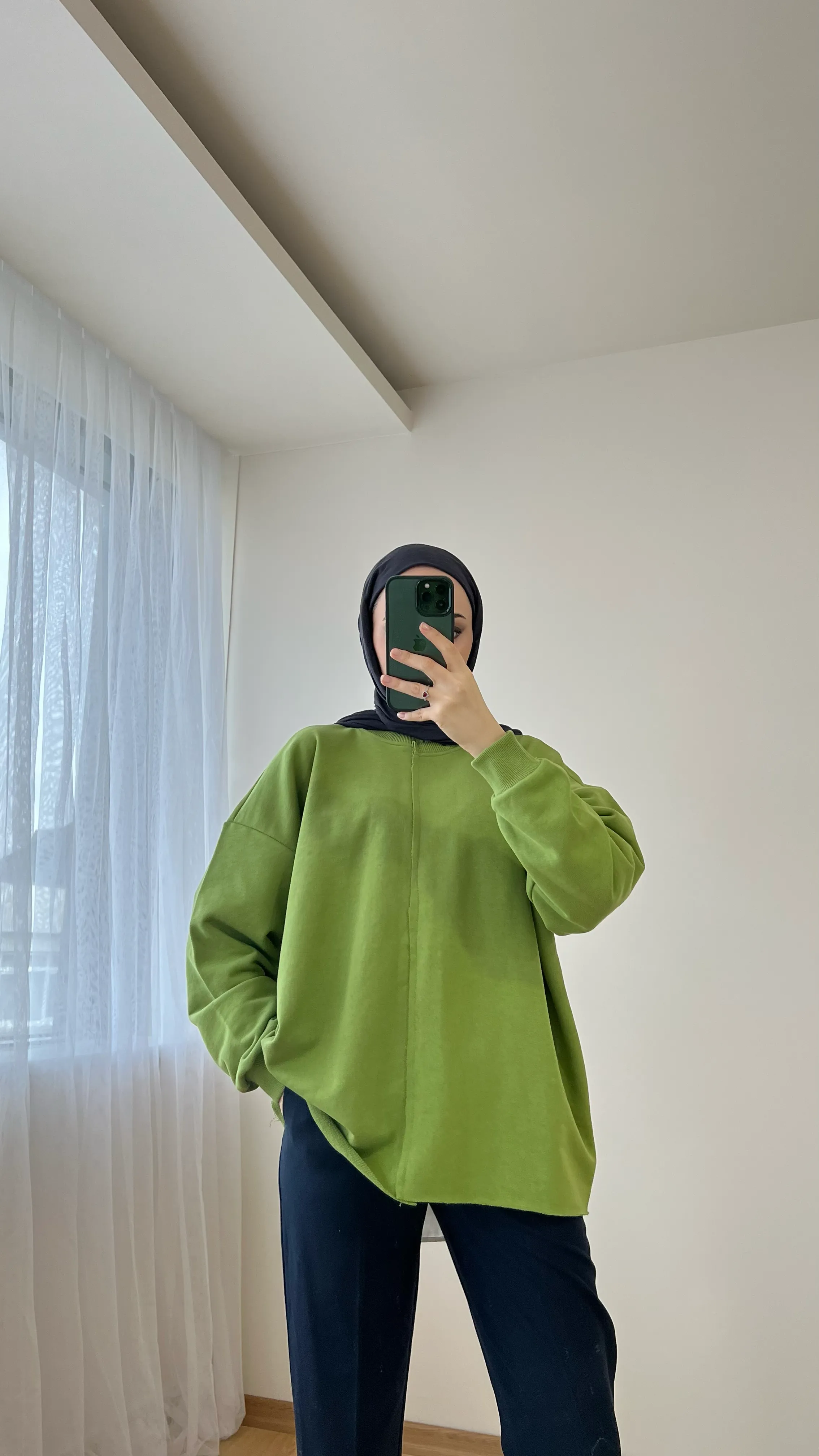 Altı Kesik Detaylı Sweatshirt Yeşil
