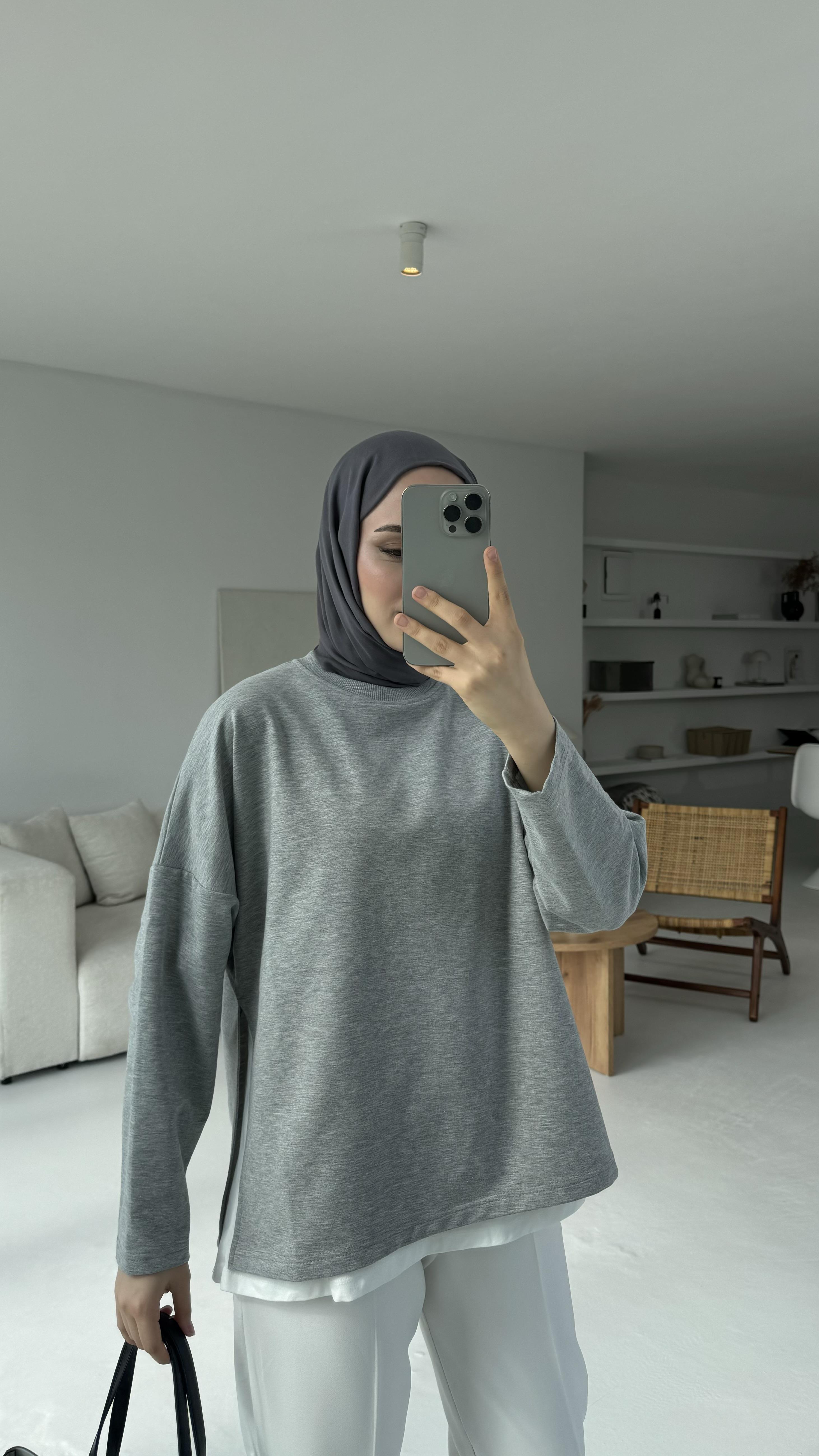 Yırtmaç Detaylı Sweatshirt Gri