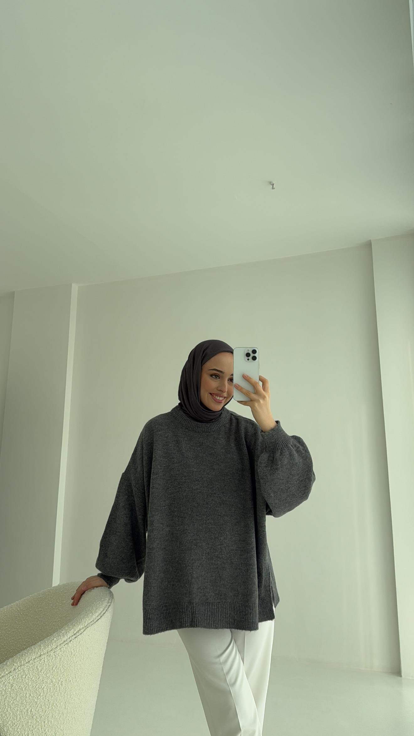 Yırtmaç Detay Balon Kol Triko Gri