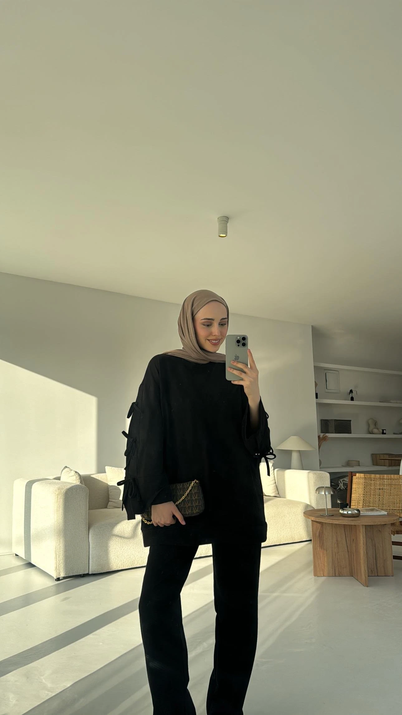 Kolları Detaylı Takım Siyah