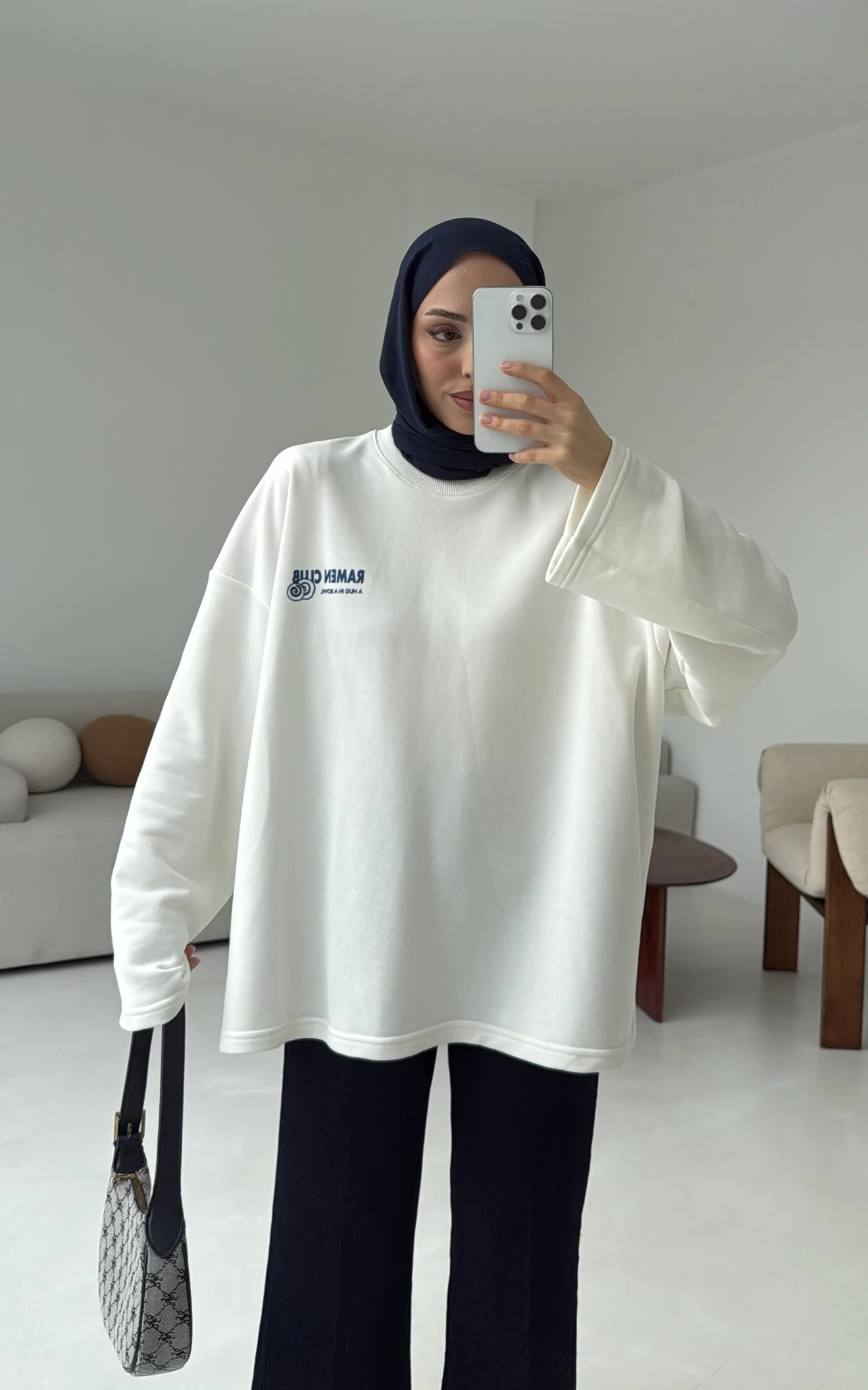 Ramen Baskılı Sweat Beyaz