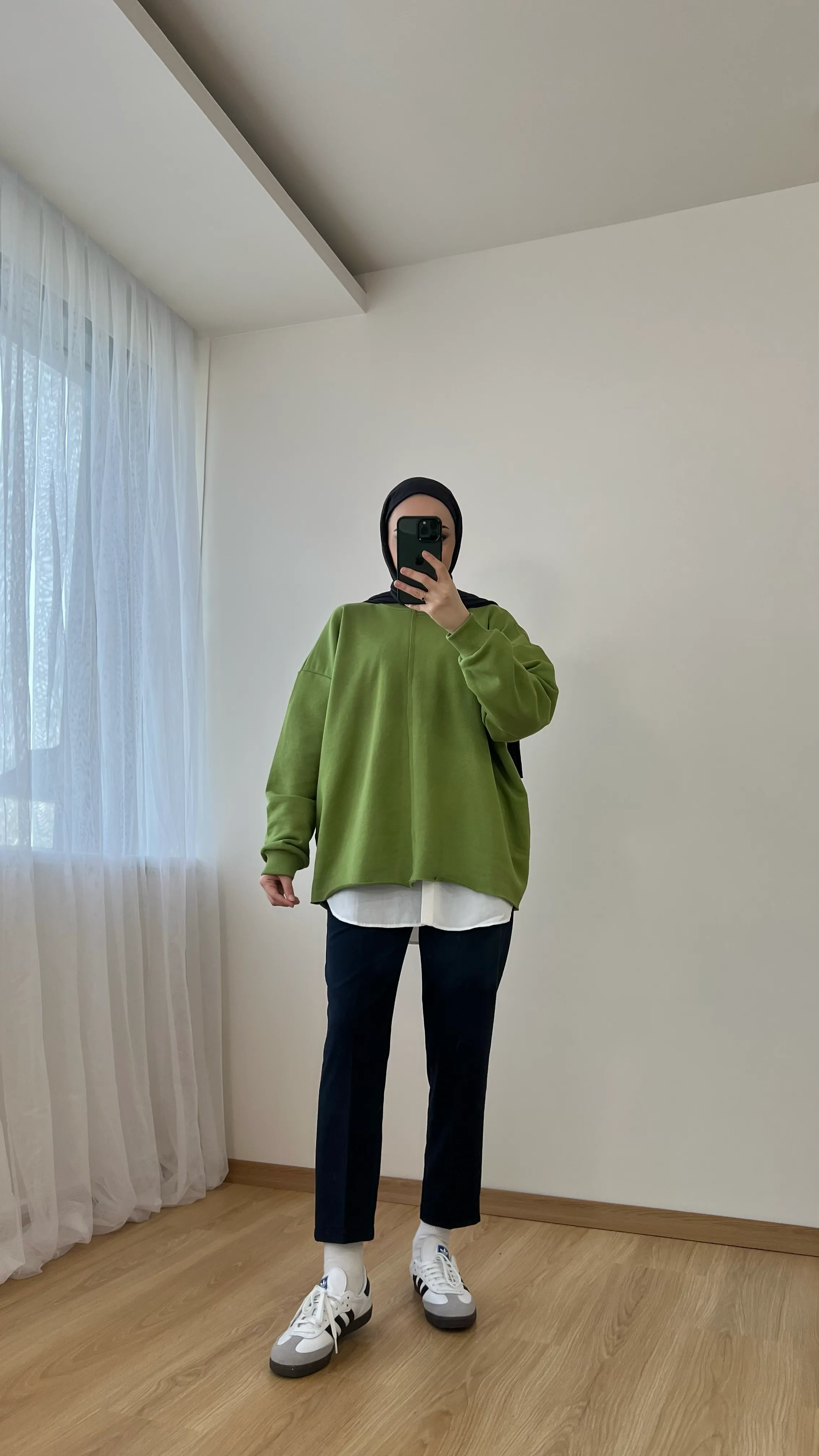 Altı Kesik Detaylı Sweatshirt Yeşil