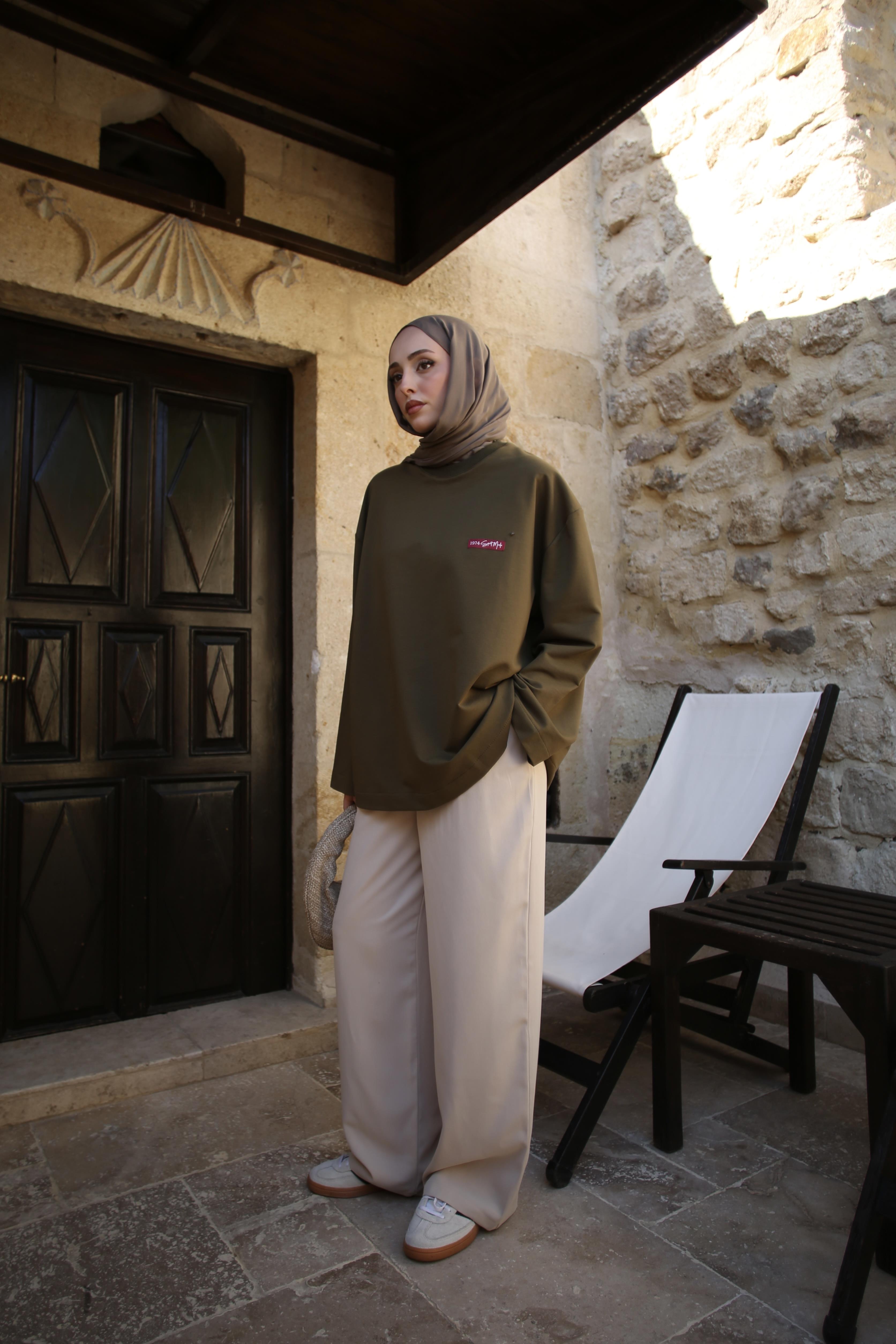 Etiket Baskılı Yazlık Sweatshirt Haki