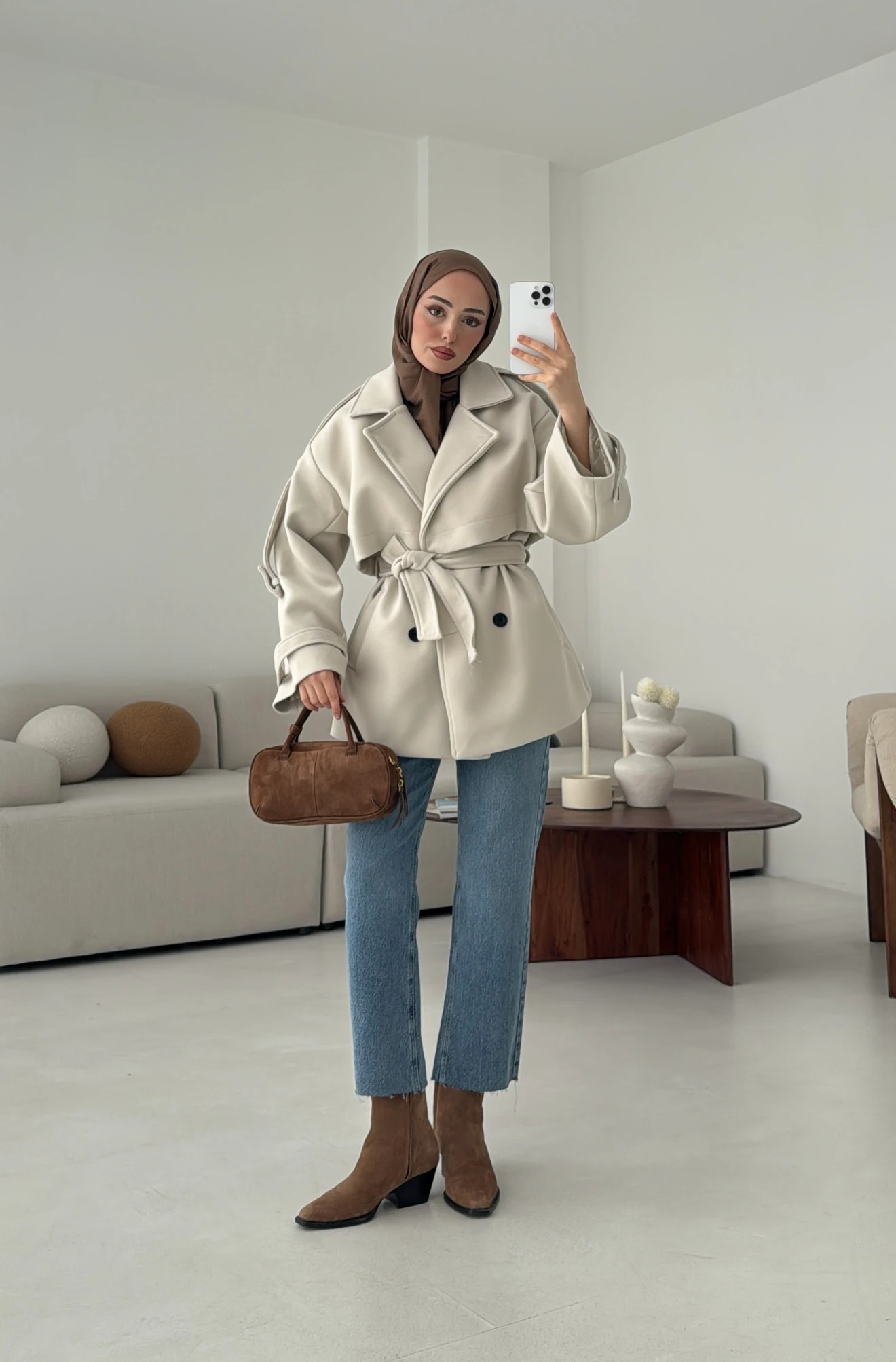 Bej Düğmeli Kol Manşetli Kaşe Kaban 