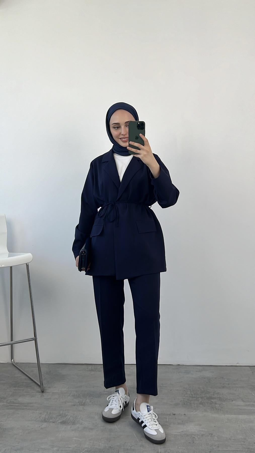 Beli Bağlamalı Ceketli Takım Lacivert