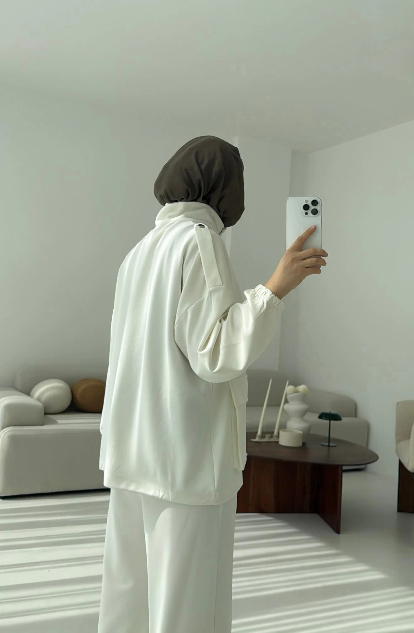 Omuz Apoletli Takım Beyaz