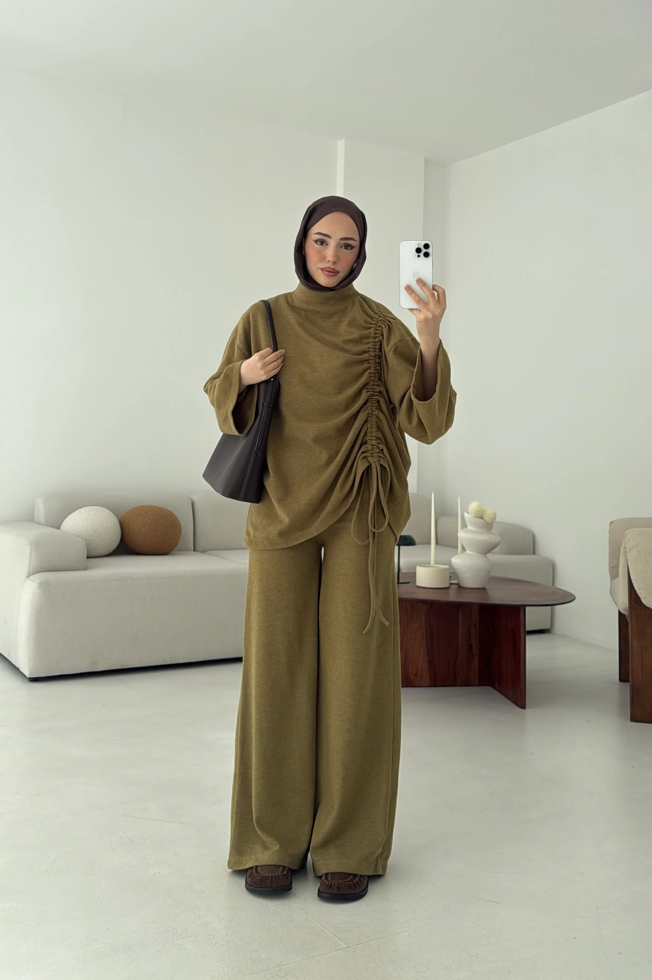 Bluzu Yandan Biyeli Takım  Yağ yeşili