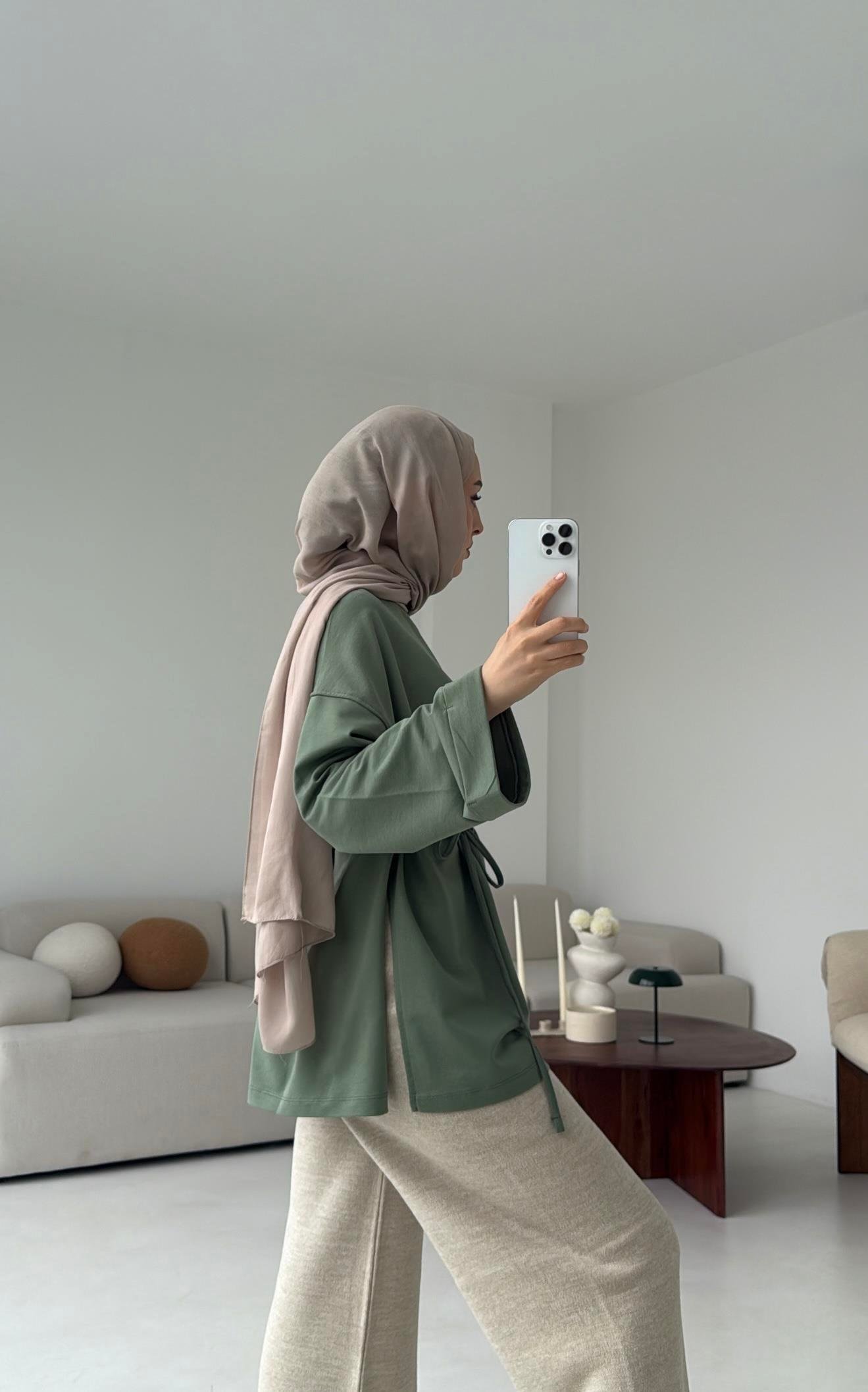 Bağlamalı Yanı Yırtmaç Detay Sweat Ada Cayı