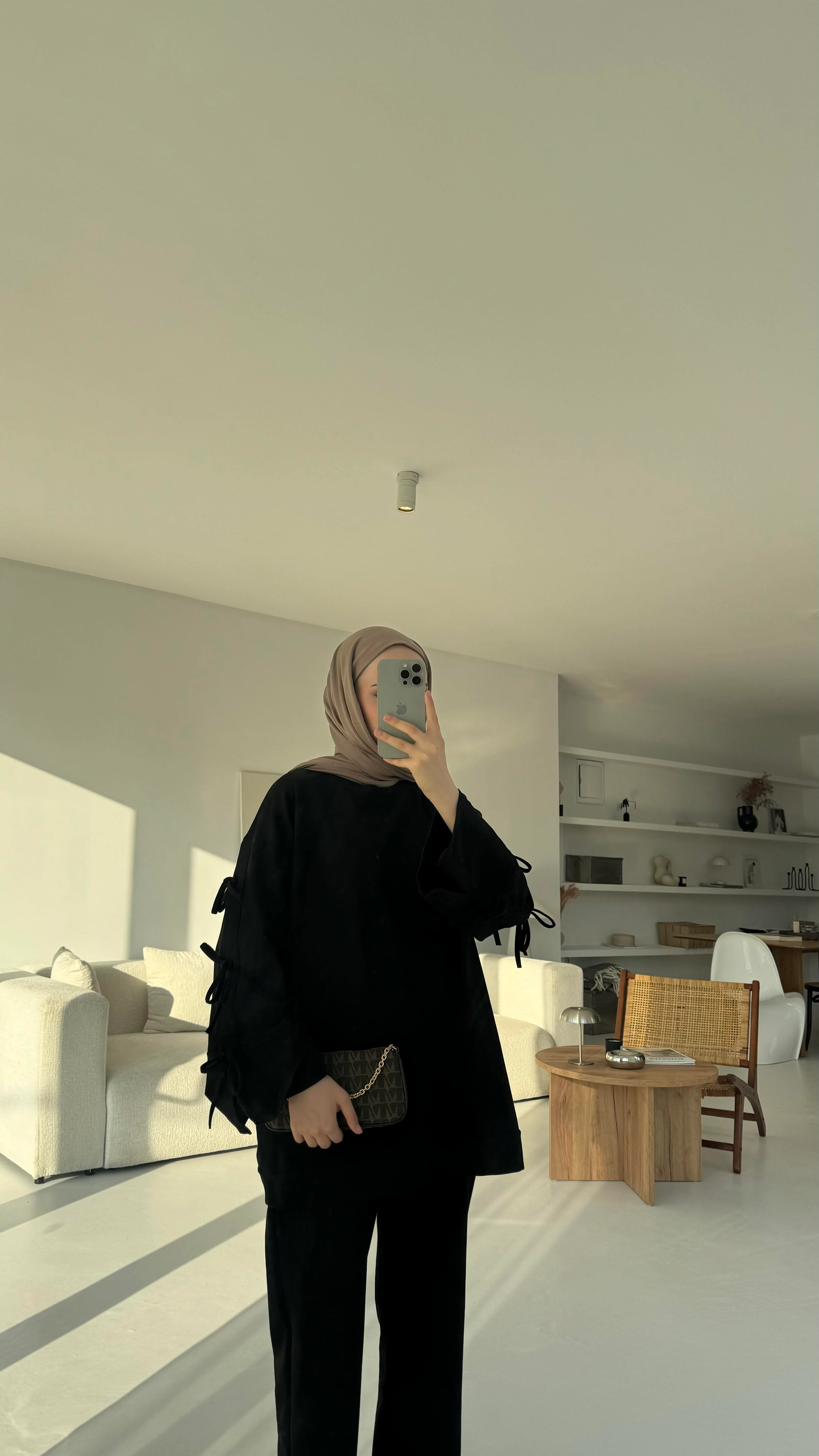 Kolları Detaylı Takım Siyah