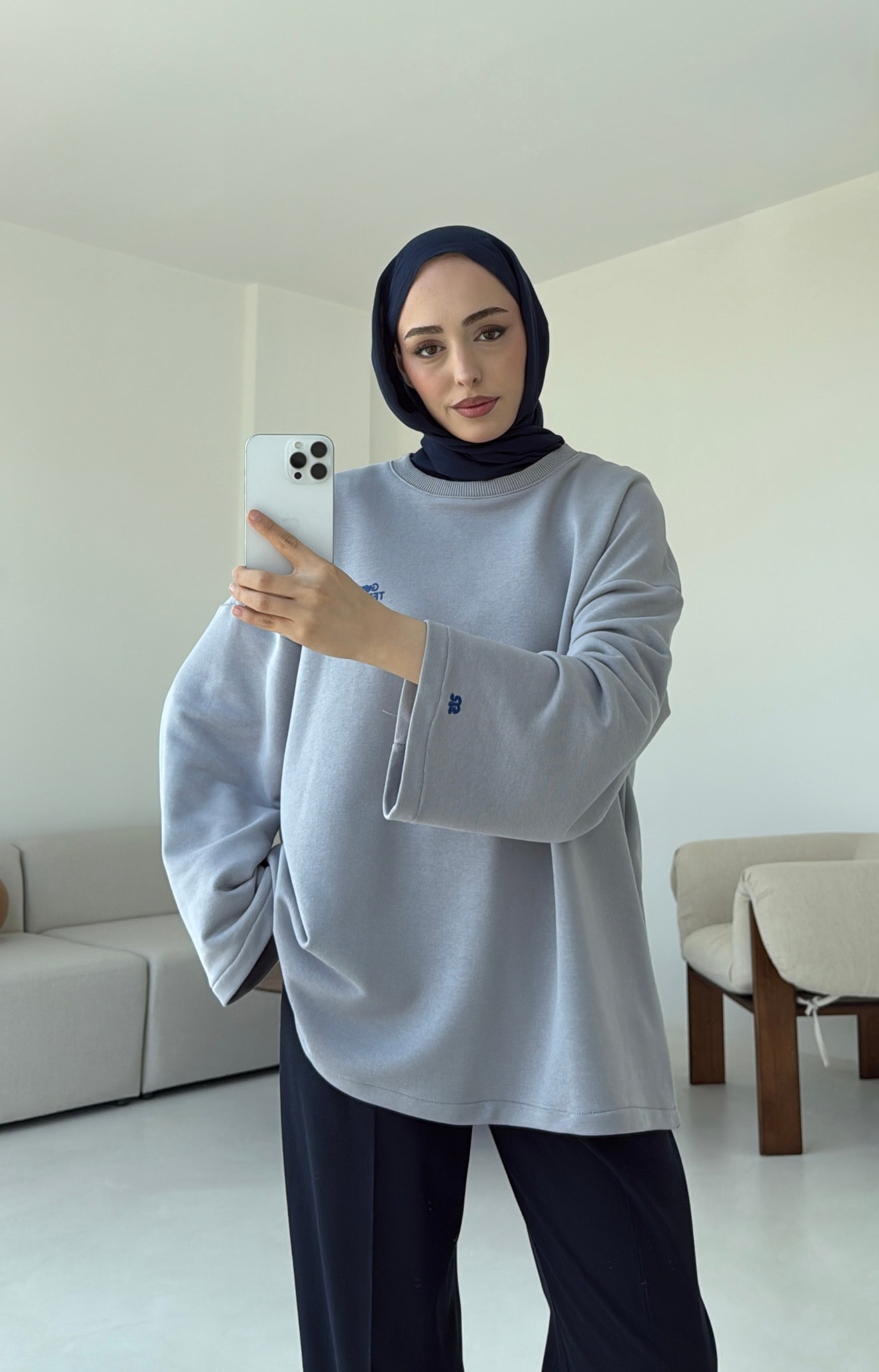 Nakışlı Oversize Sweatshirt Gri