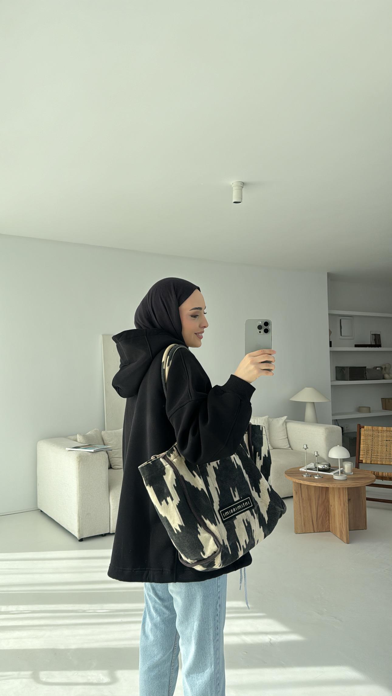 Savage Baskılı Swetshirt Siyah