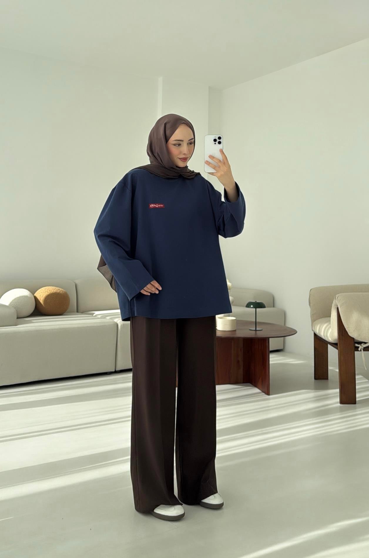Etiket Baskılı Yazlık Sweatshirt  Lacivert