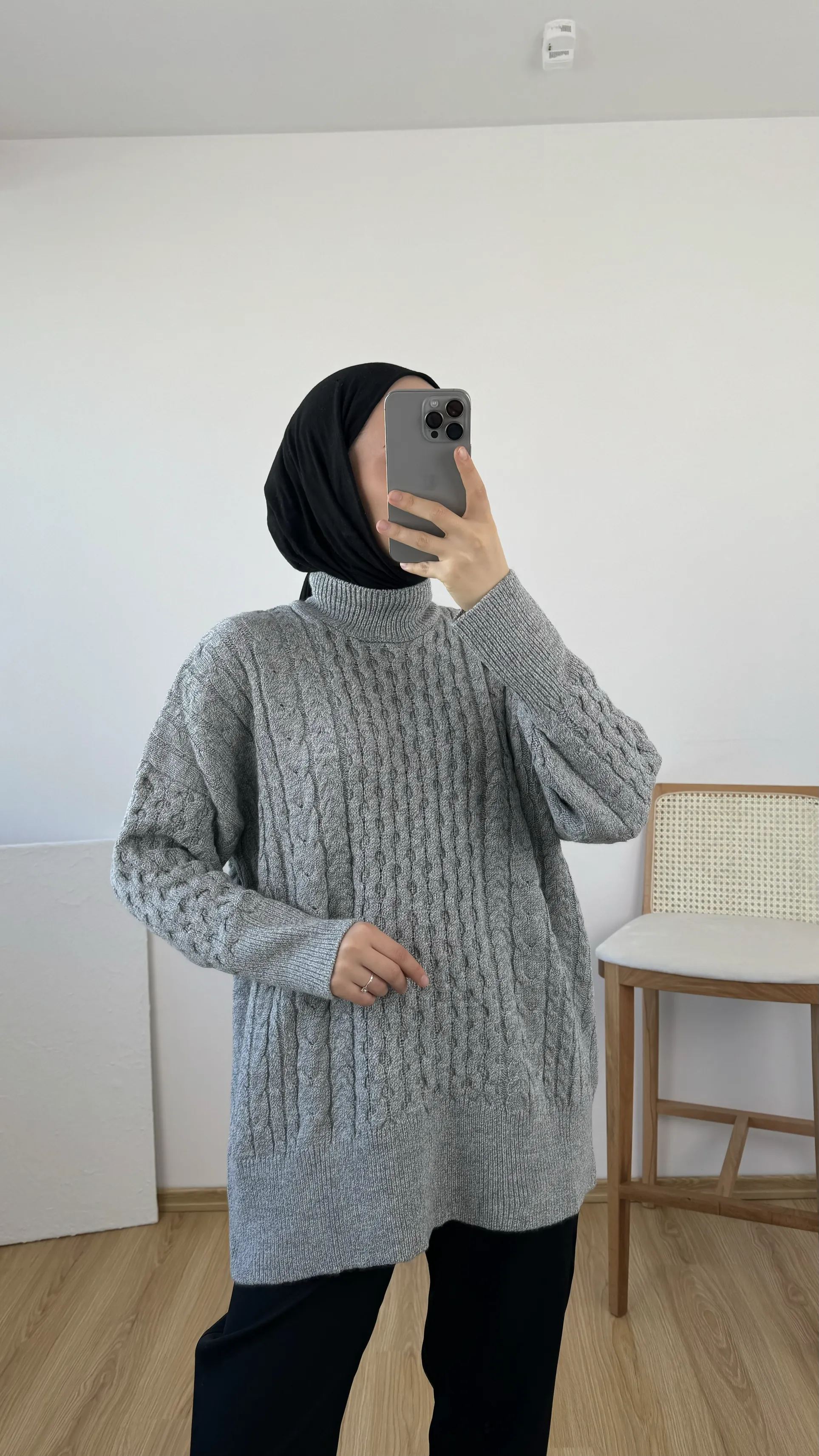 Örgü Detay Hakim Yaka Triko Gri