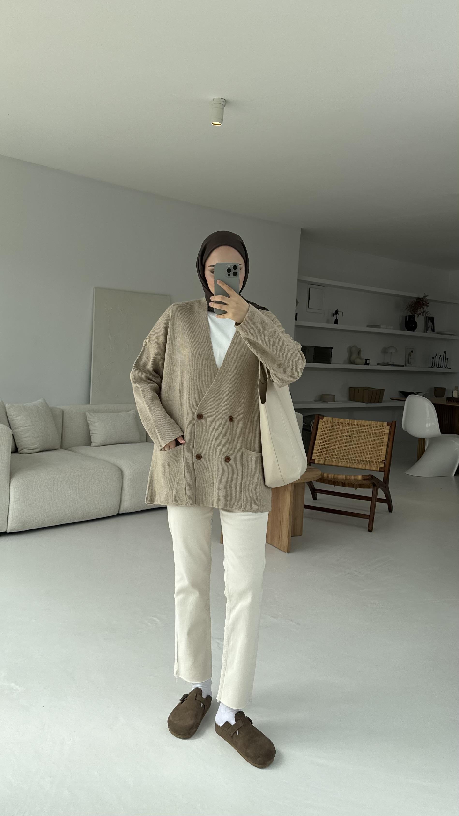 Düğmeli Cepli Triko Hırka Vizon