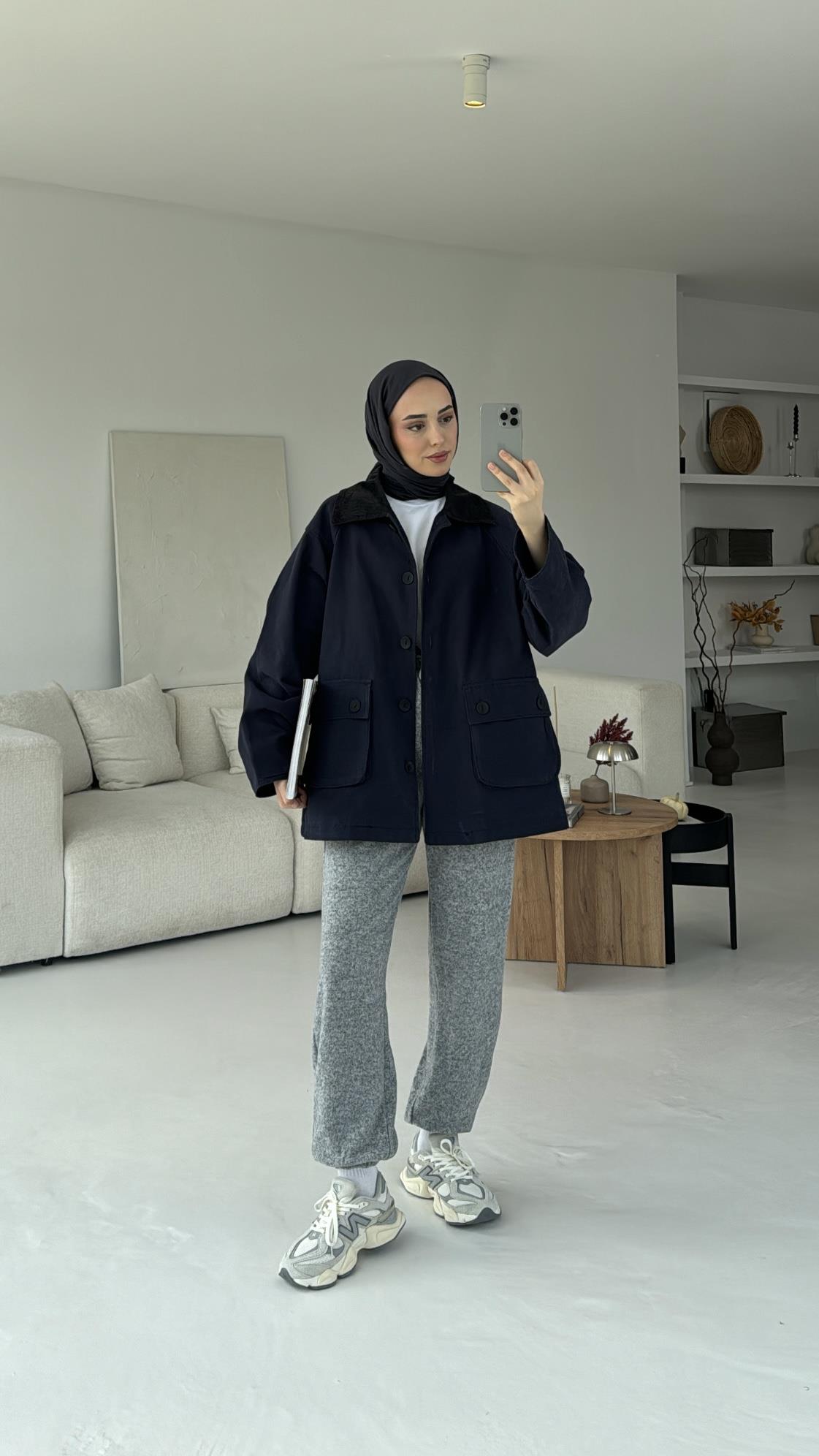 Kadife Yaka Astarlı Parka Lacivert