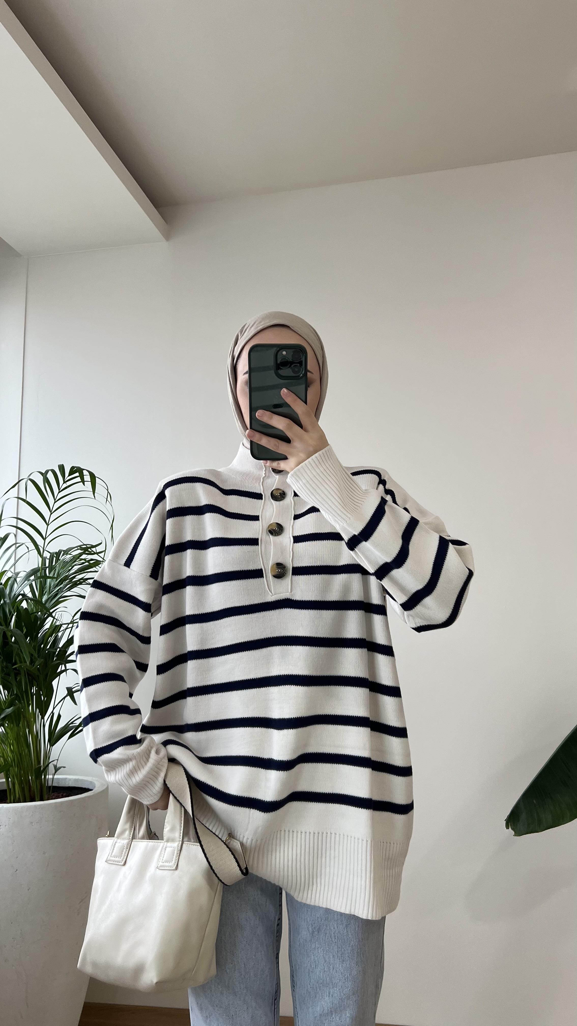 Düğmeli Triko Krem Lacivert