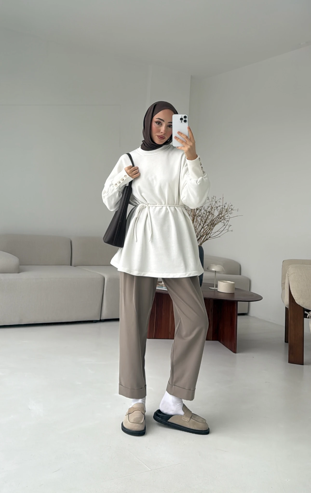 Manşeti Düğme Detay Swearshirt Beyaz