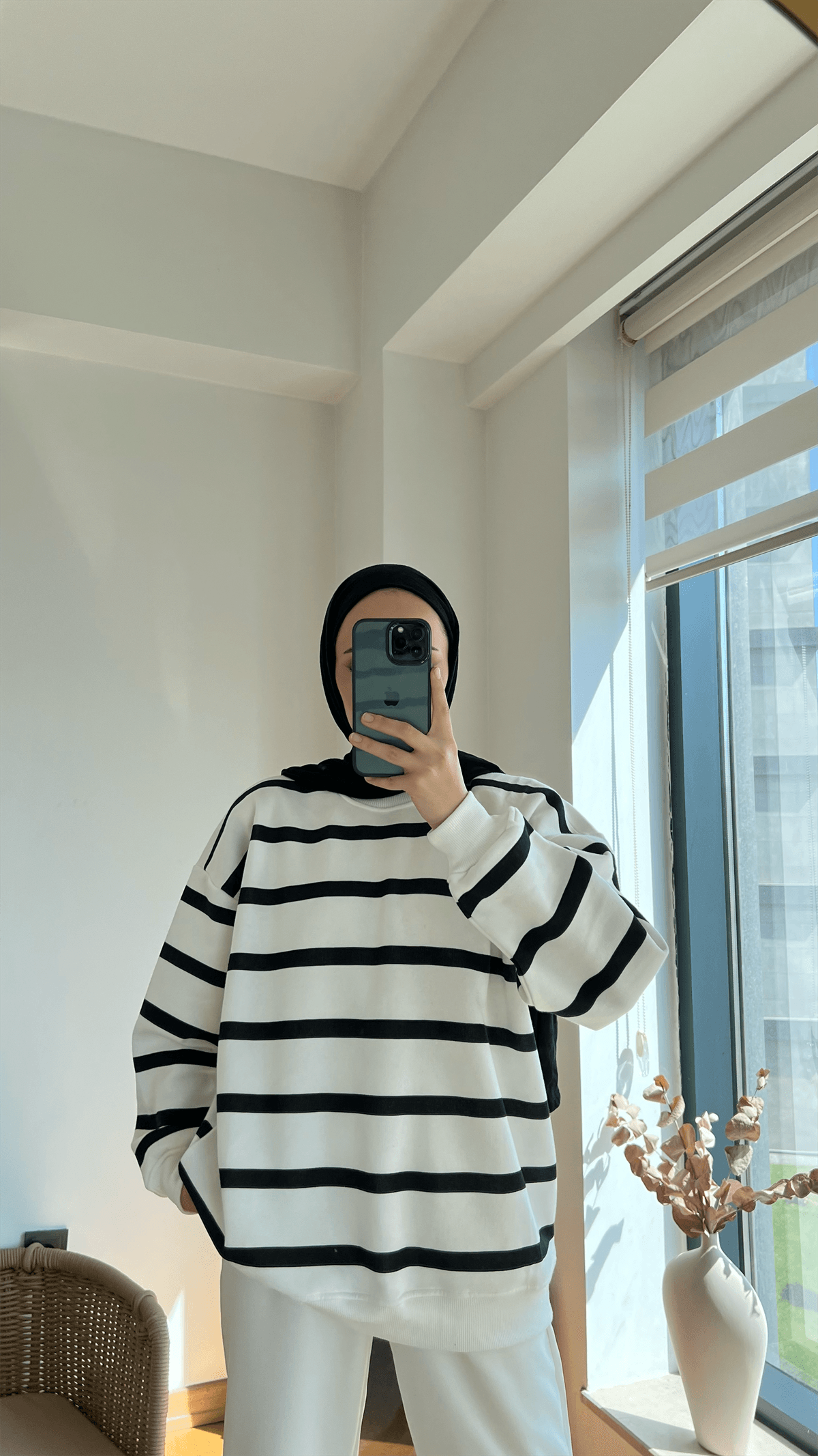 Çizgili Şardonlu Sweatshirt Siyah