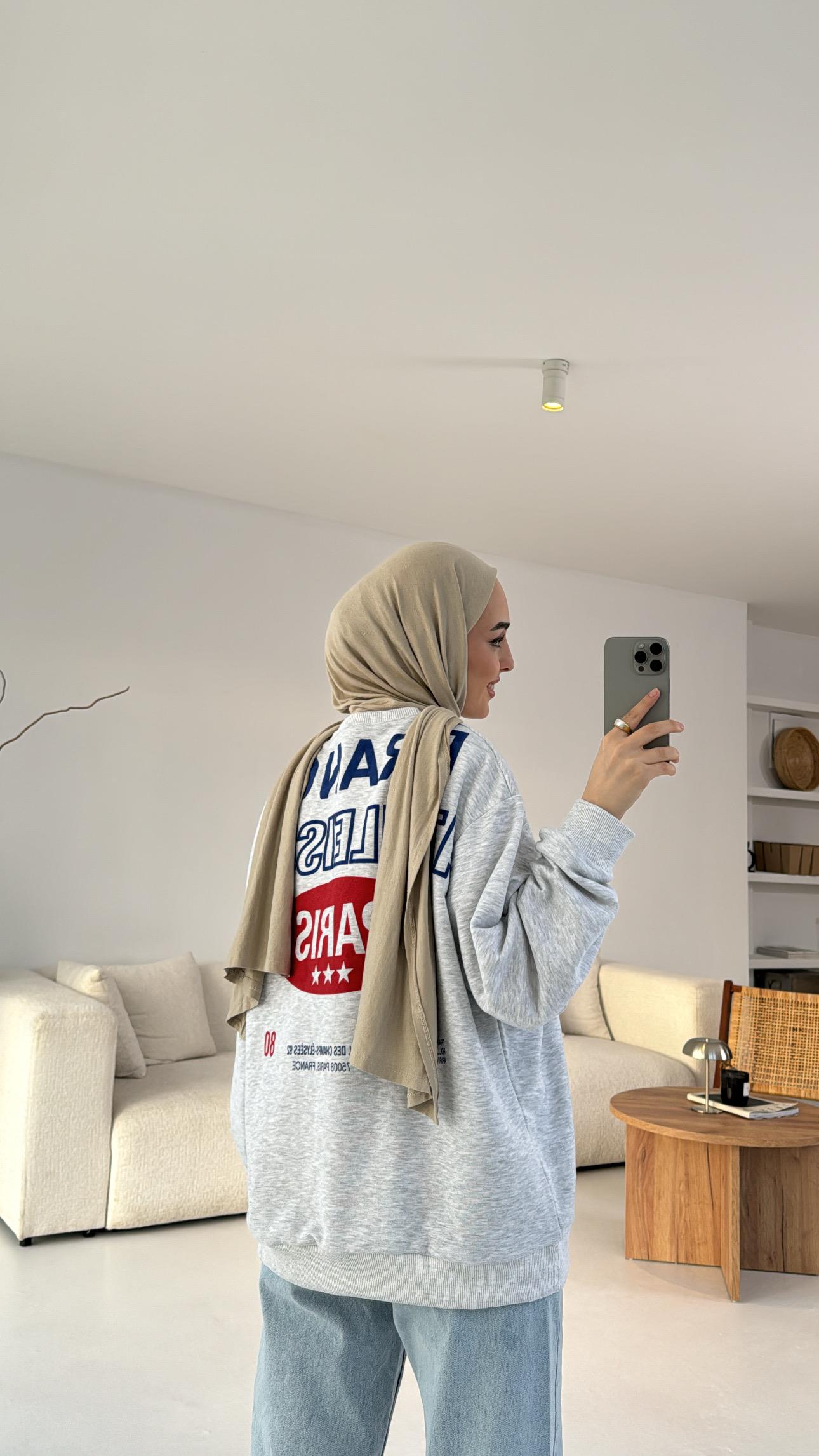 Gri Kırmızı Baskılı Sweatshirt