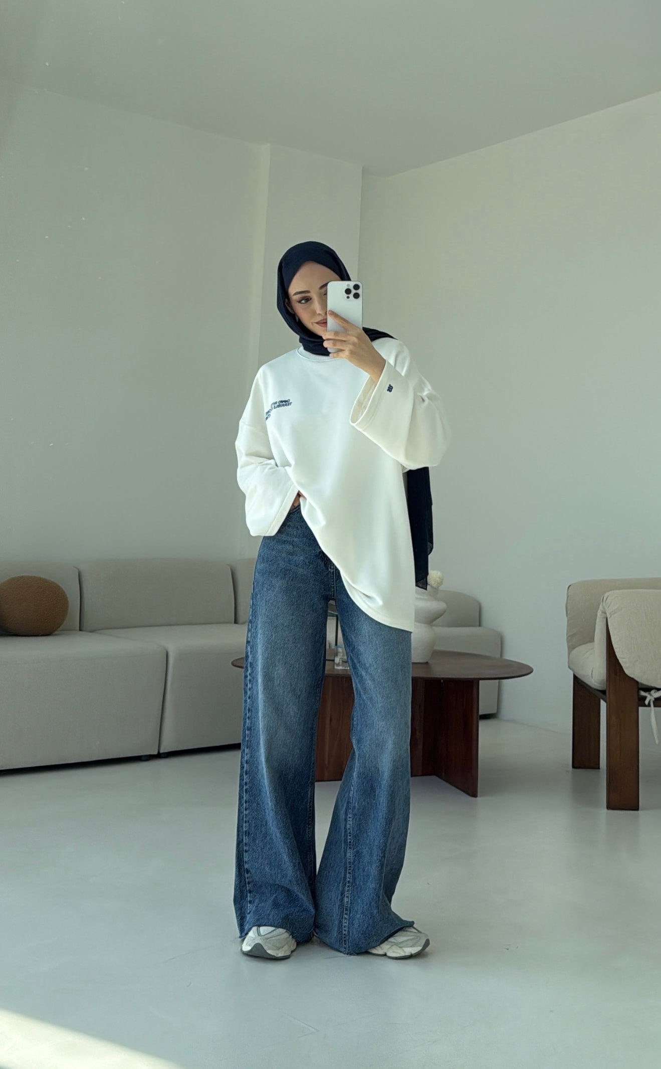 Nakışlı Oversize Sweatshirt Beyaz