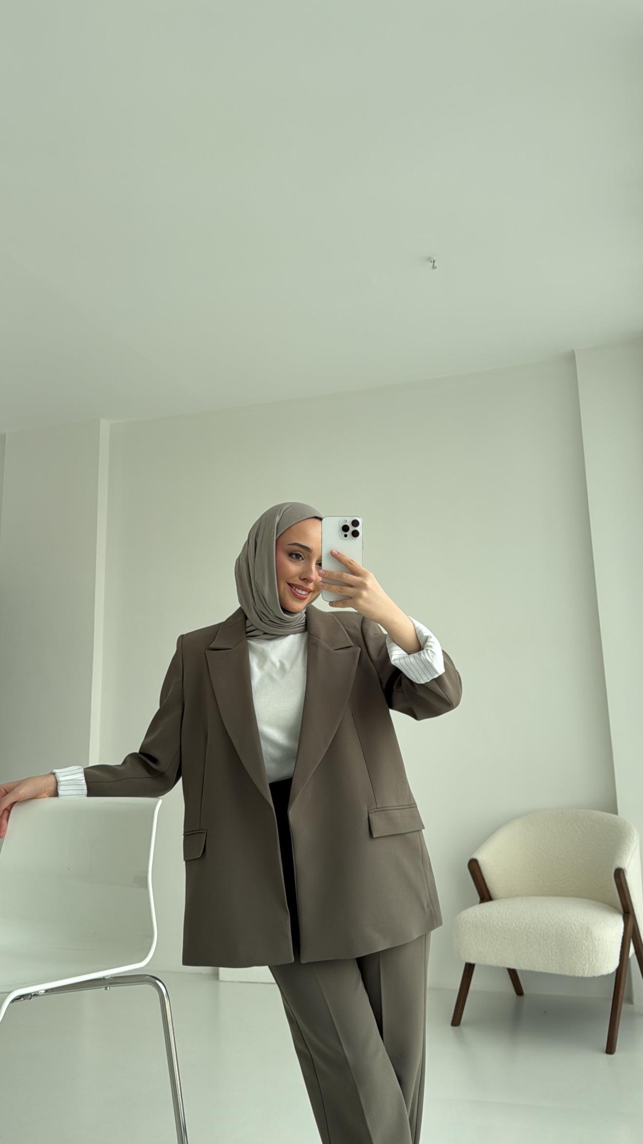 Haki Ceketli Takım