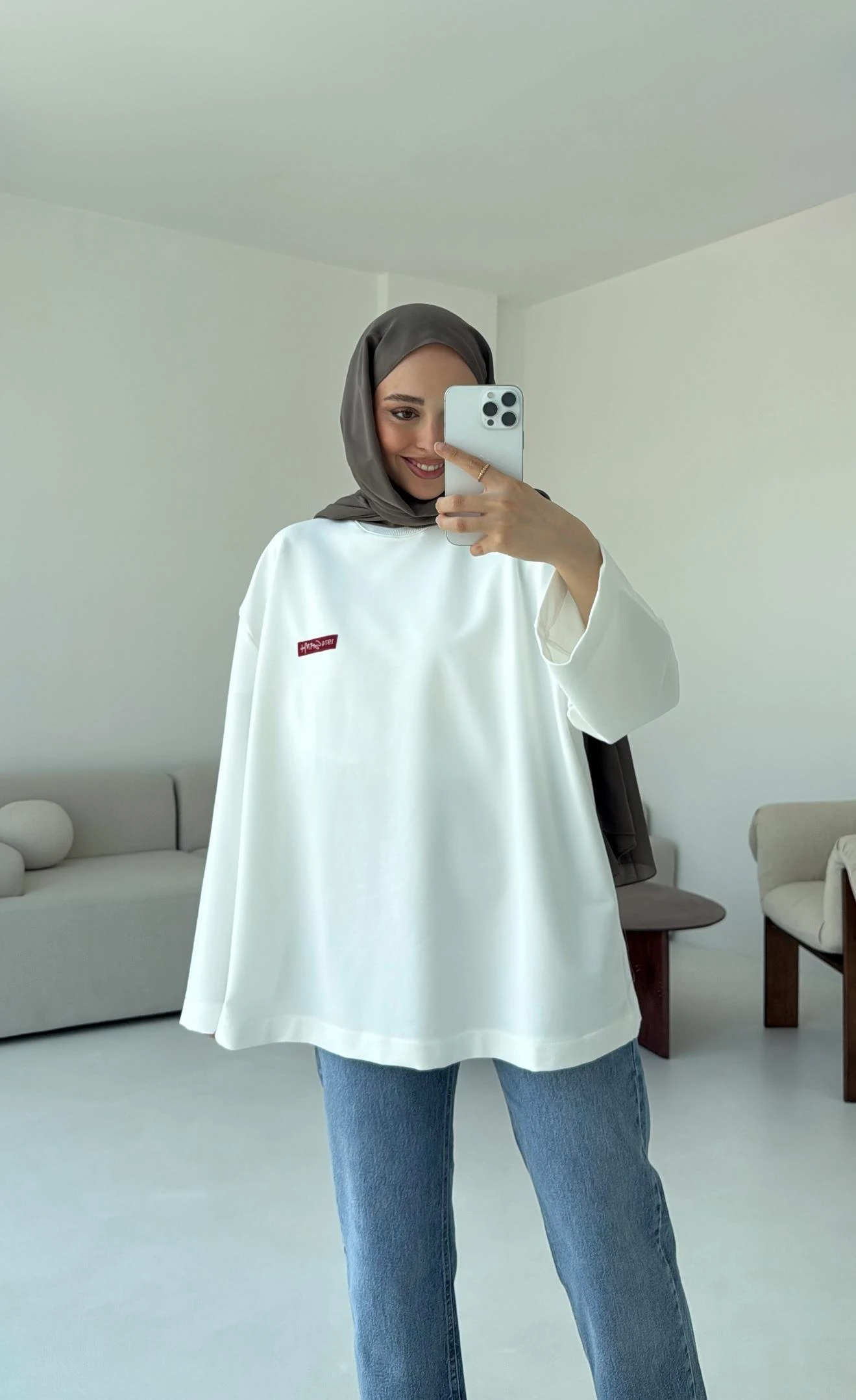Etiket Baskılı  Sweatshirt Beyaz