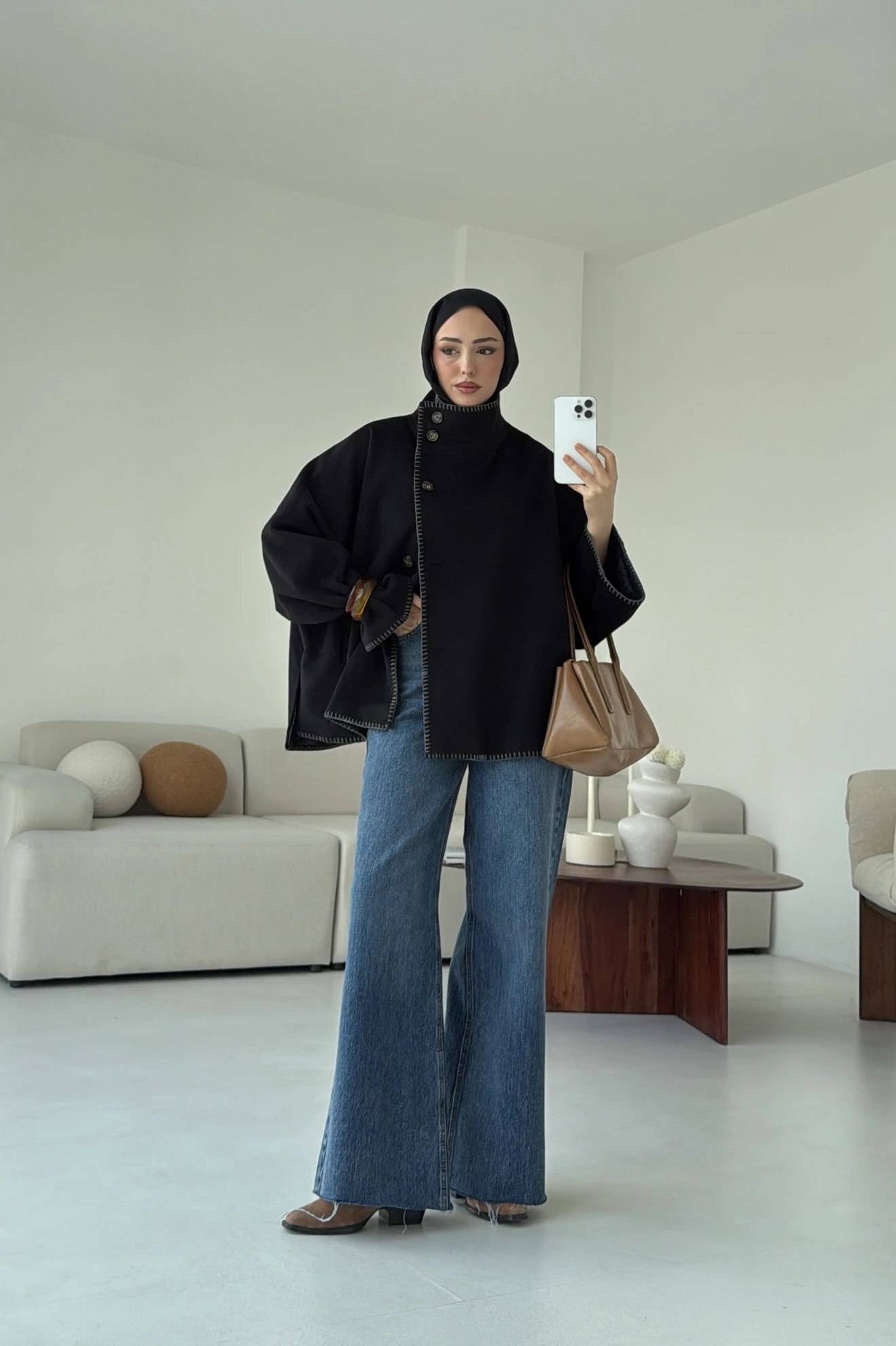 Nakış Detay Premium Kaban Siyah