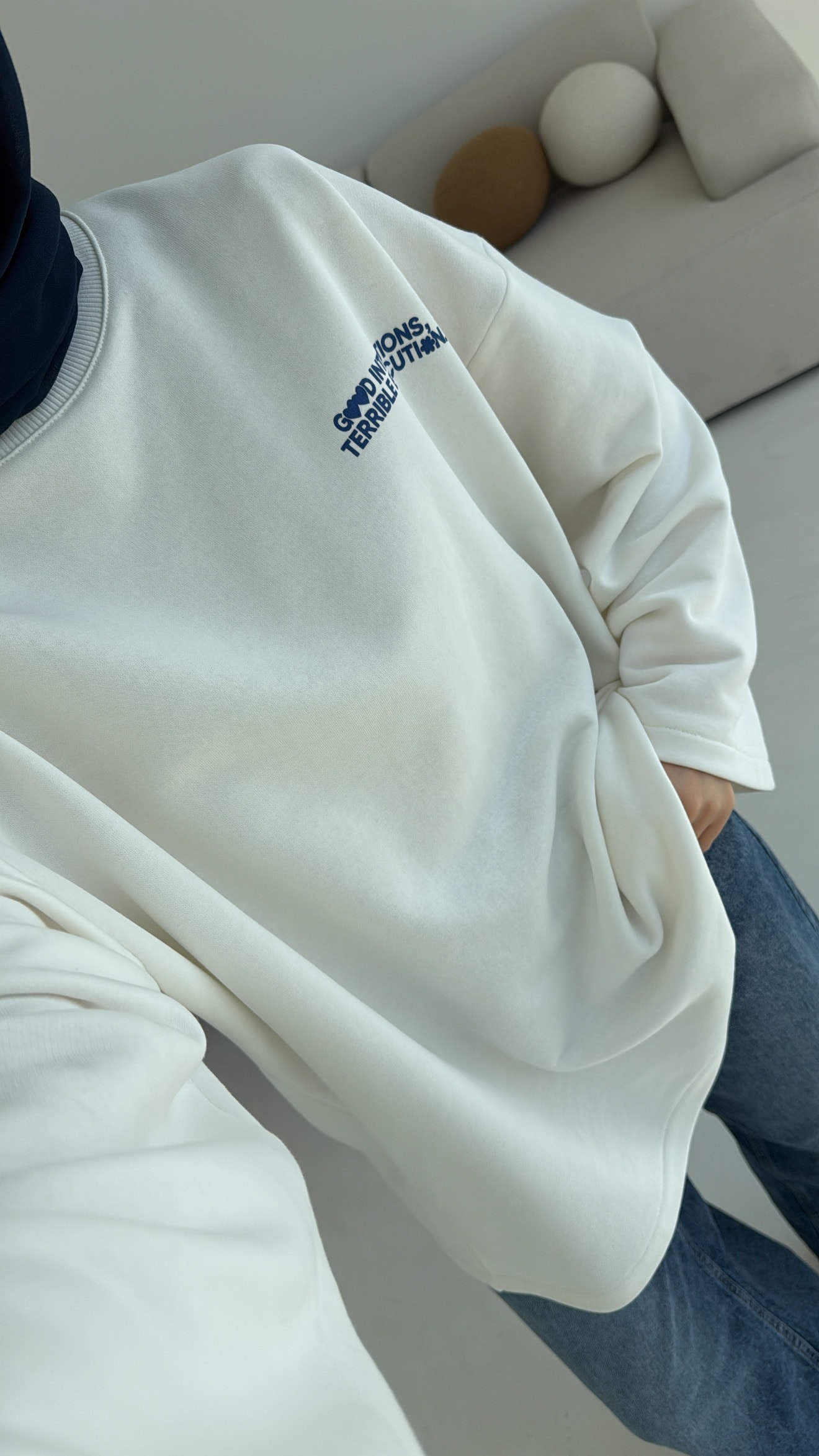Nakışlı Oversize Sweatshirt Beyaz