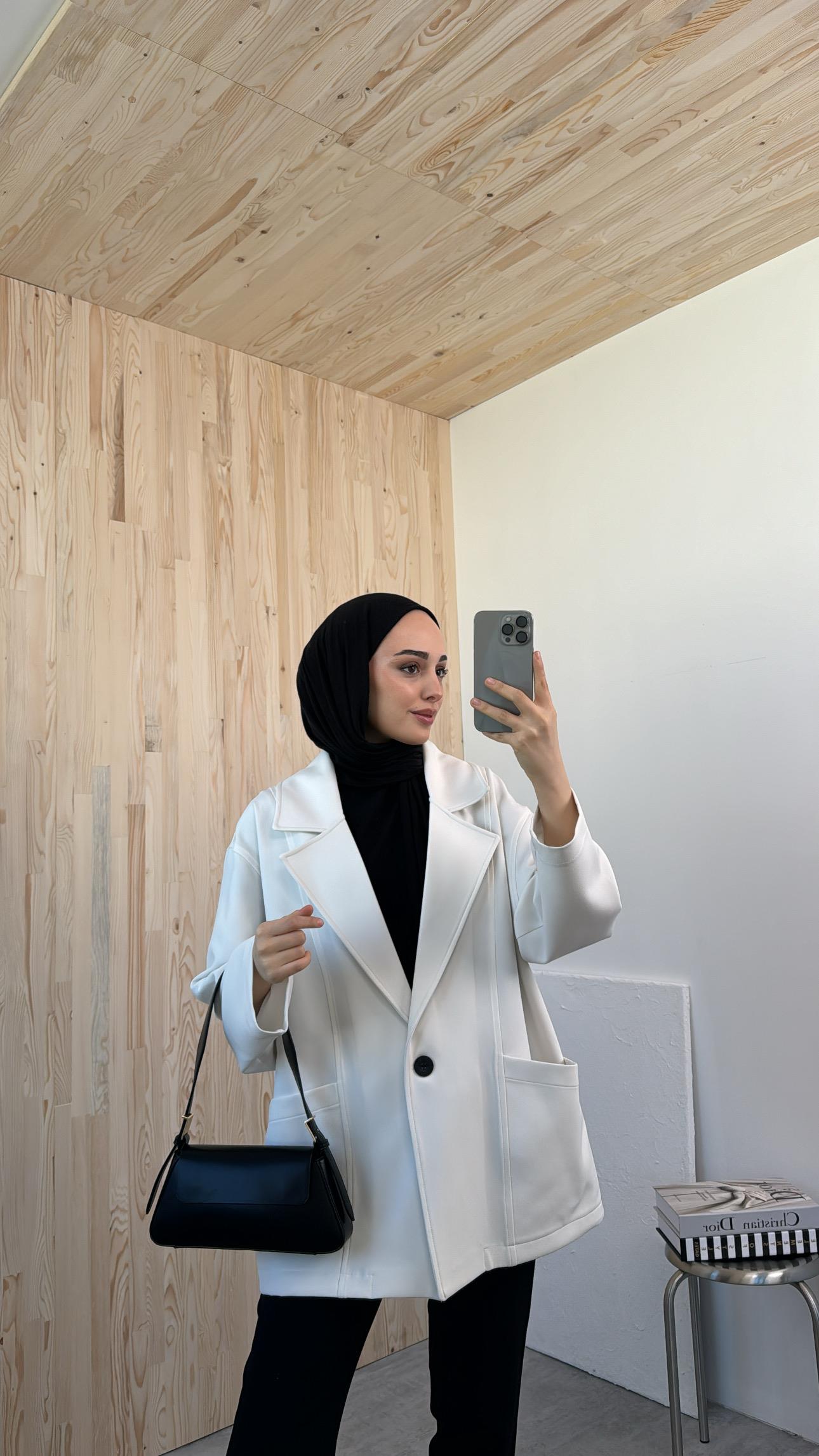 Beyaz Oversize Cepli Mevsimlik Premium Ceket