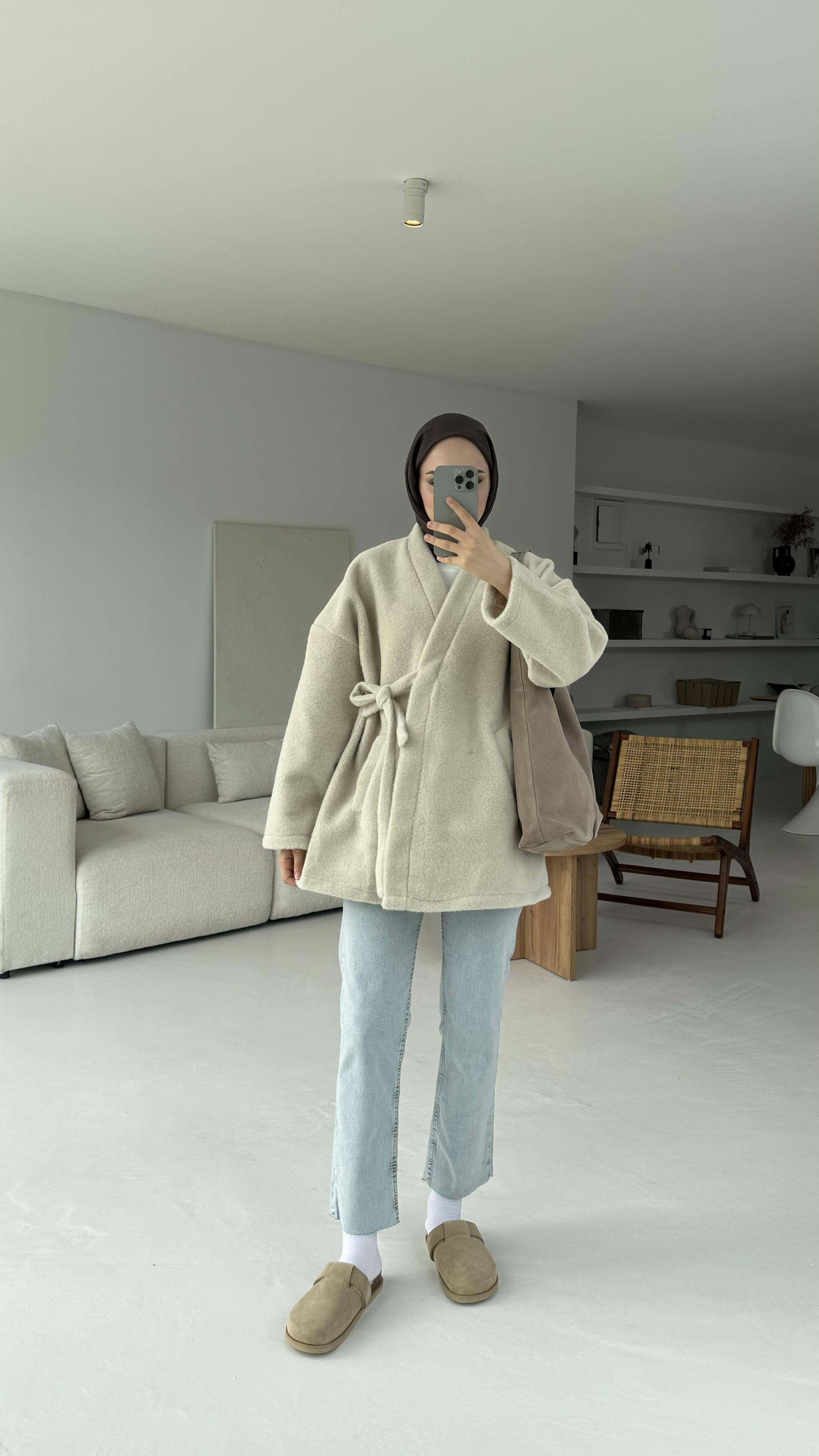 Yandan Bağlamalı Peluş Mont