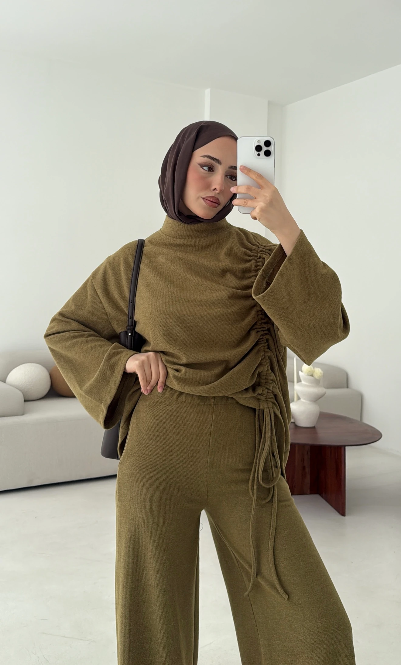 Bluzu Yandan Biyeli Takım  Yağ yeşili