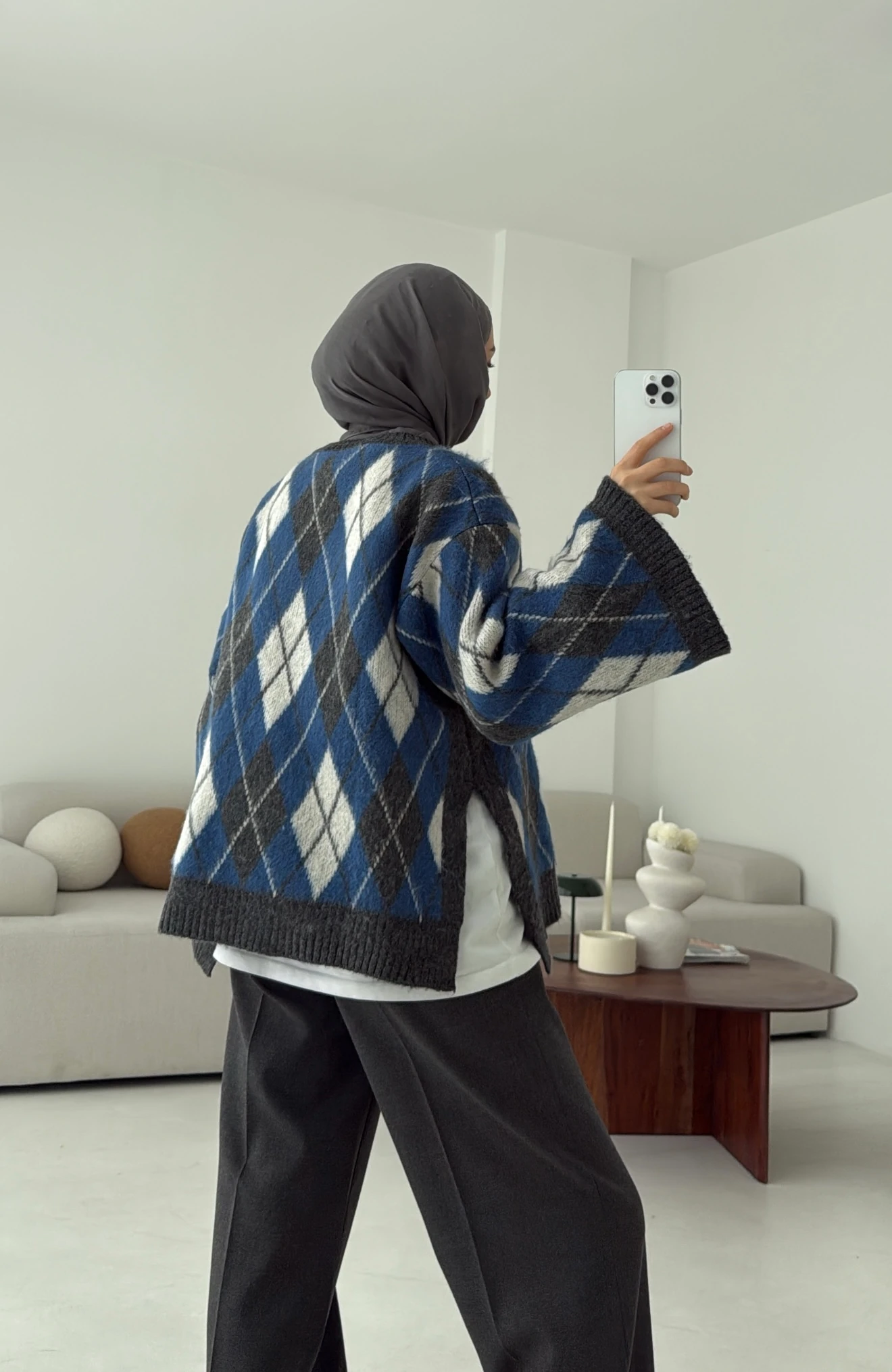 Kolu Yırtmaç Detay Tasarım Kazak Mavi