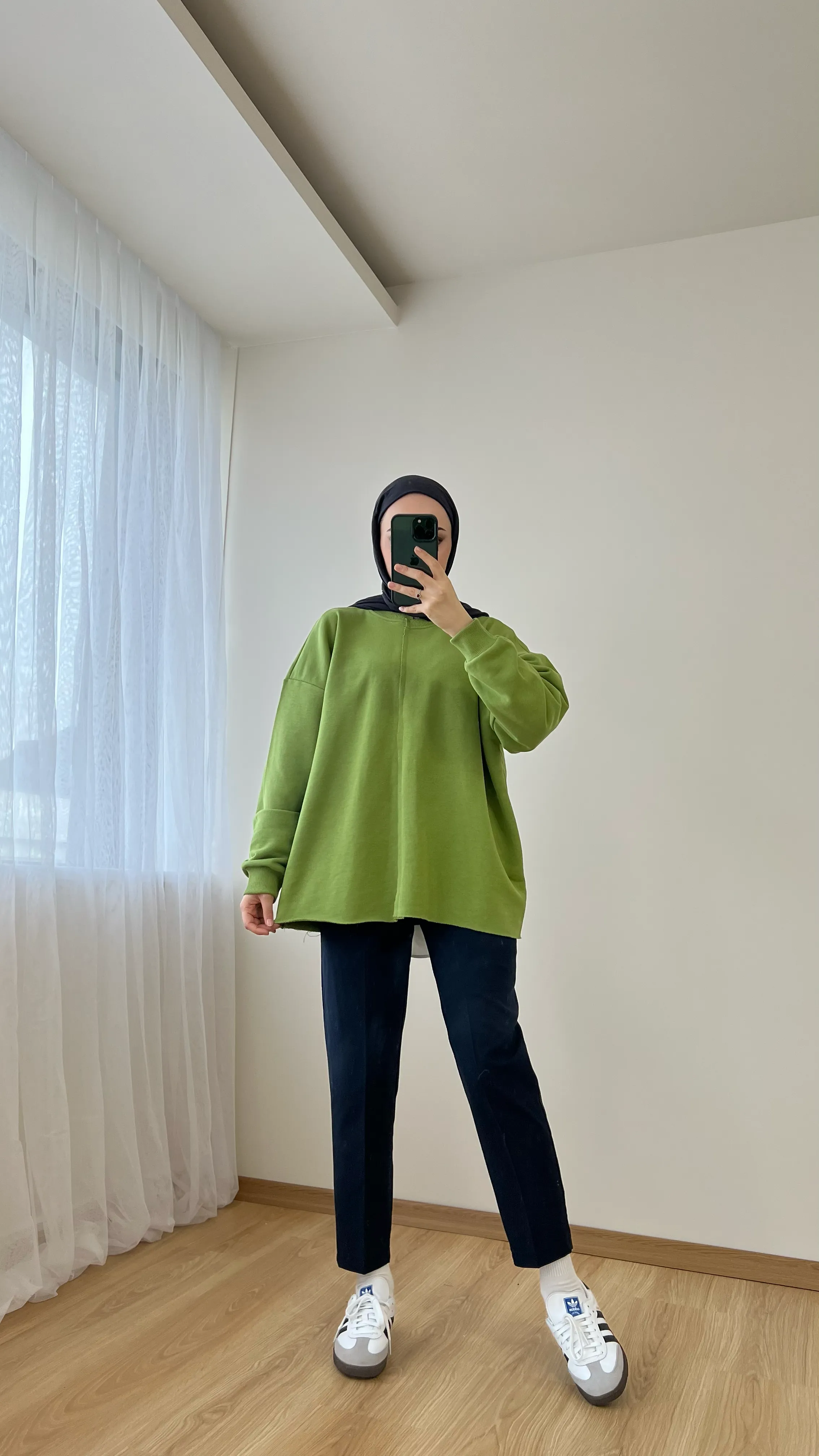 Altı Kesik Detaylı Sweatshirt Yeşil