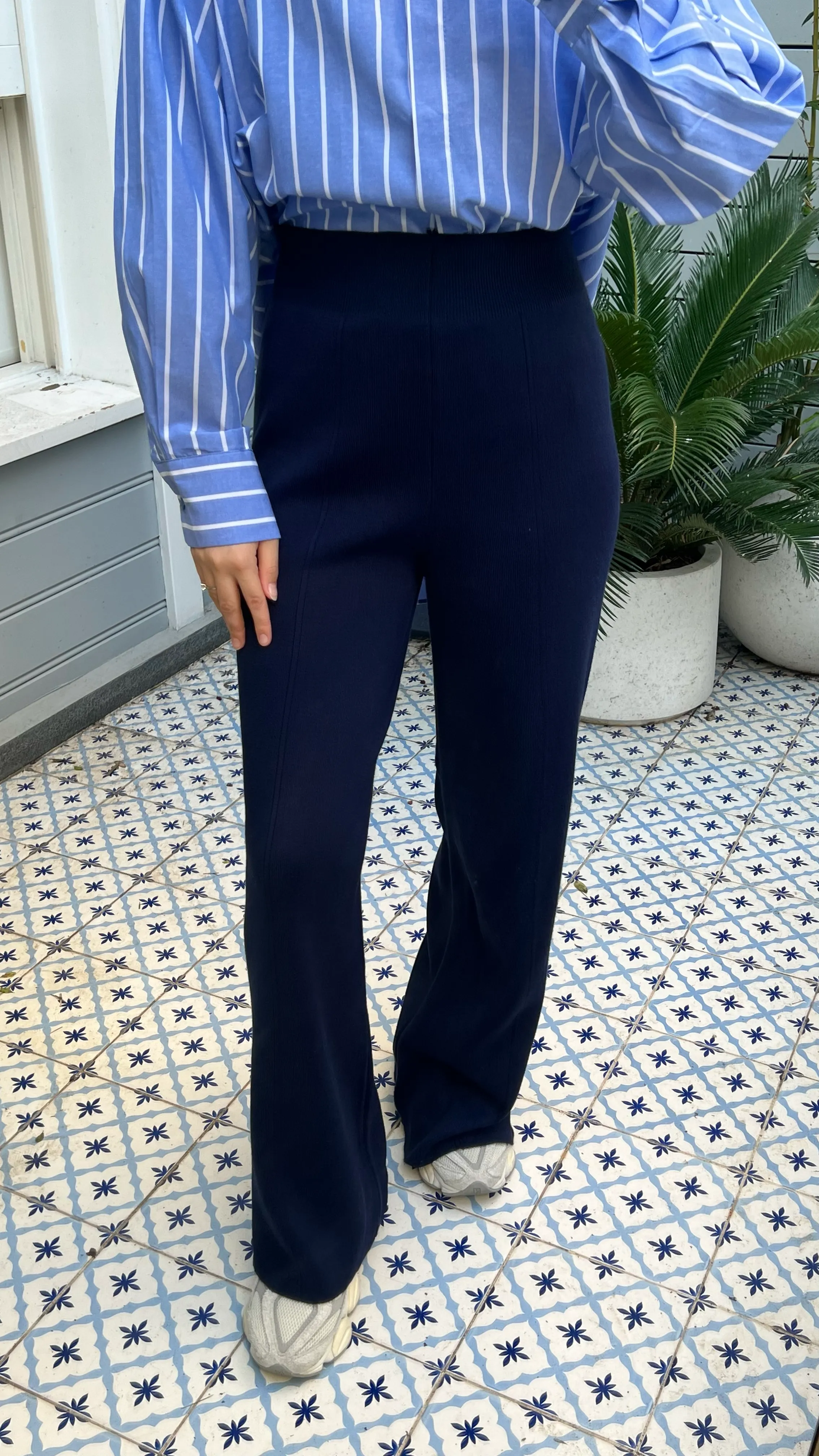 Yırtmaç Detaylı Triko Pantolon Lacivert