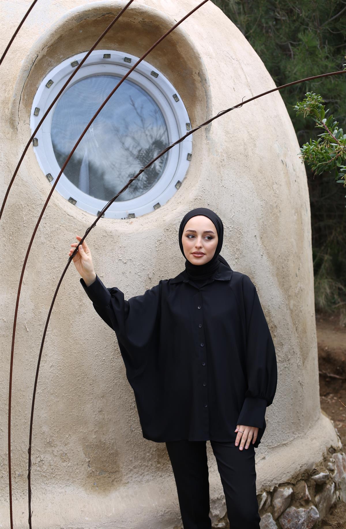 Yarasa Kol Siyah Tunik Gömlek