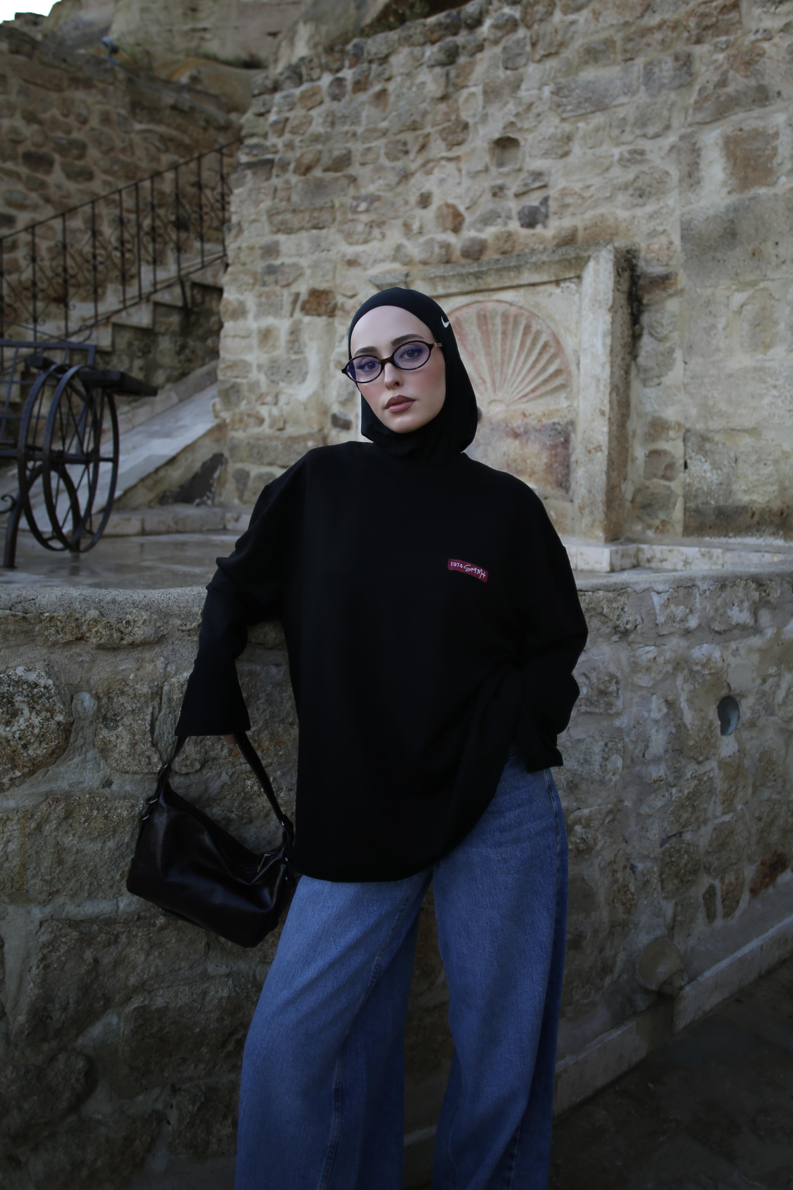 Etiket Baskılı Yazlık Sweatshirt Siyah