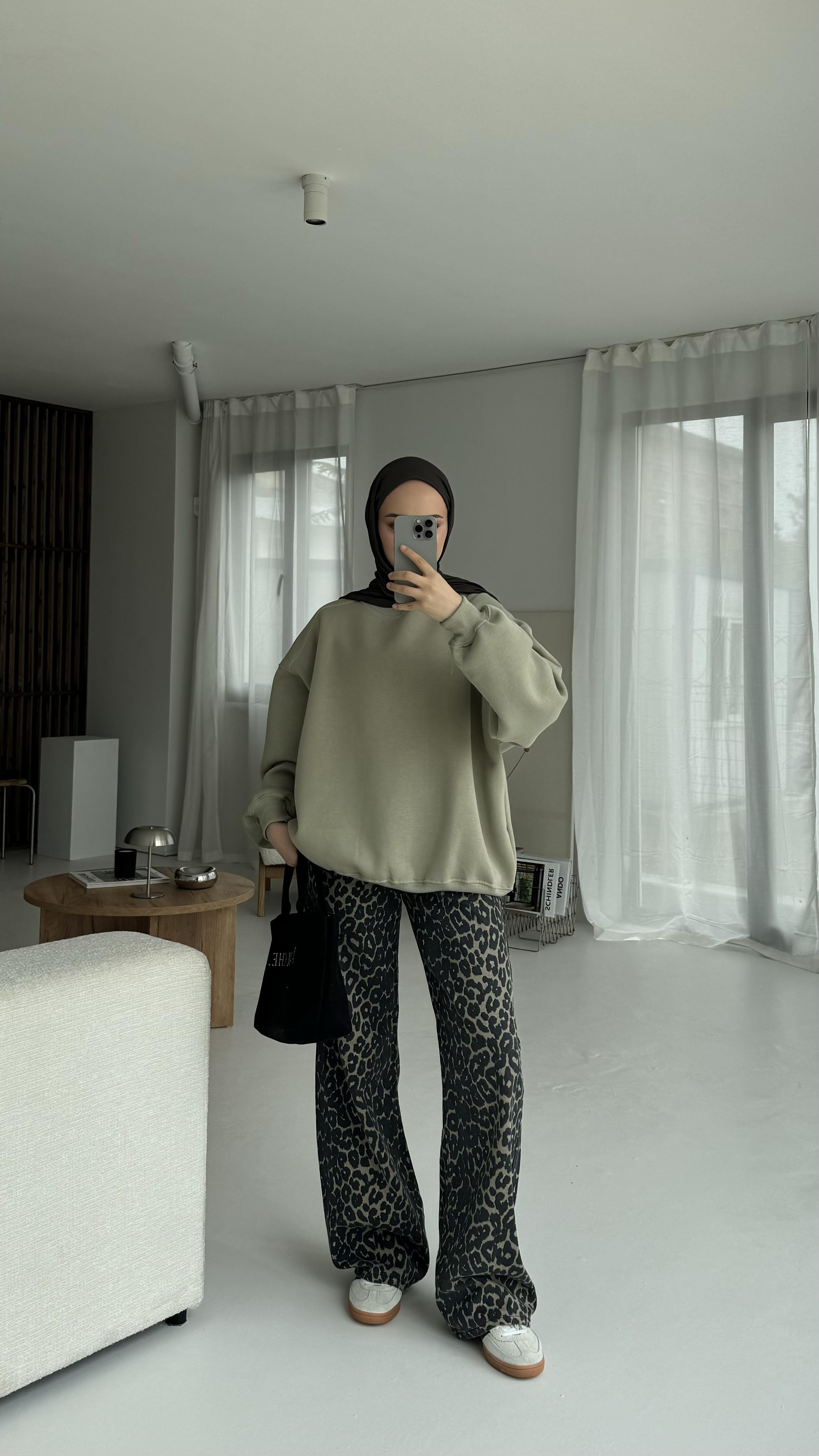 Oversize Çağla Sweatshırt