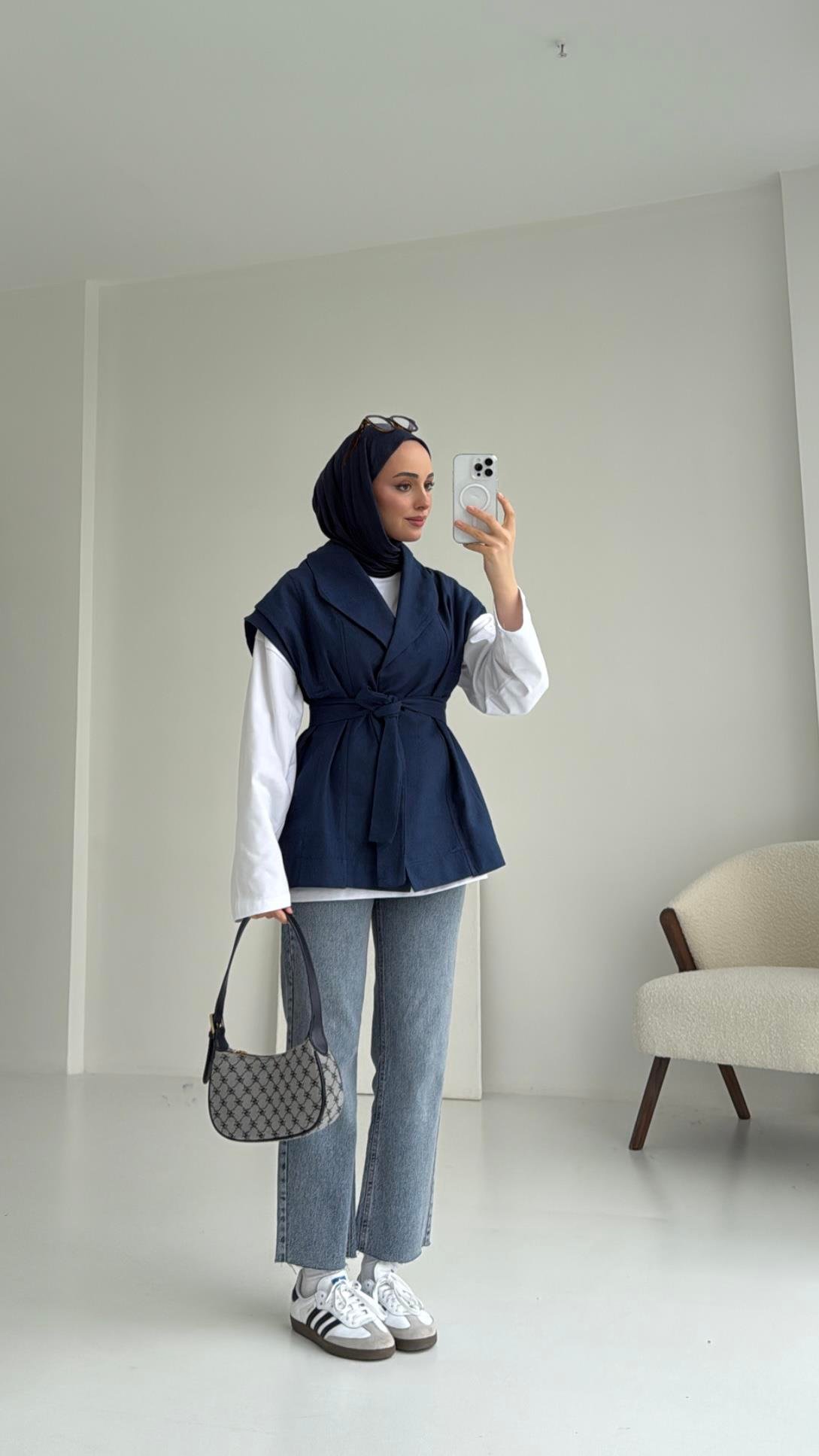 Gabardin Bağlamalı Yelek Lacivert