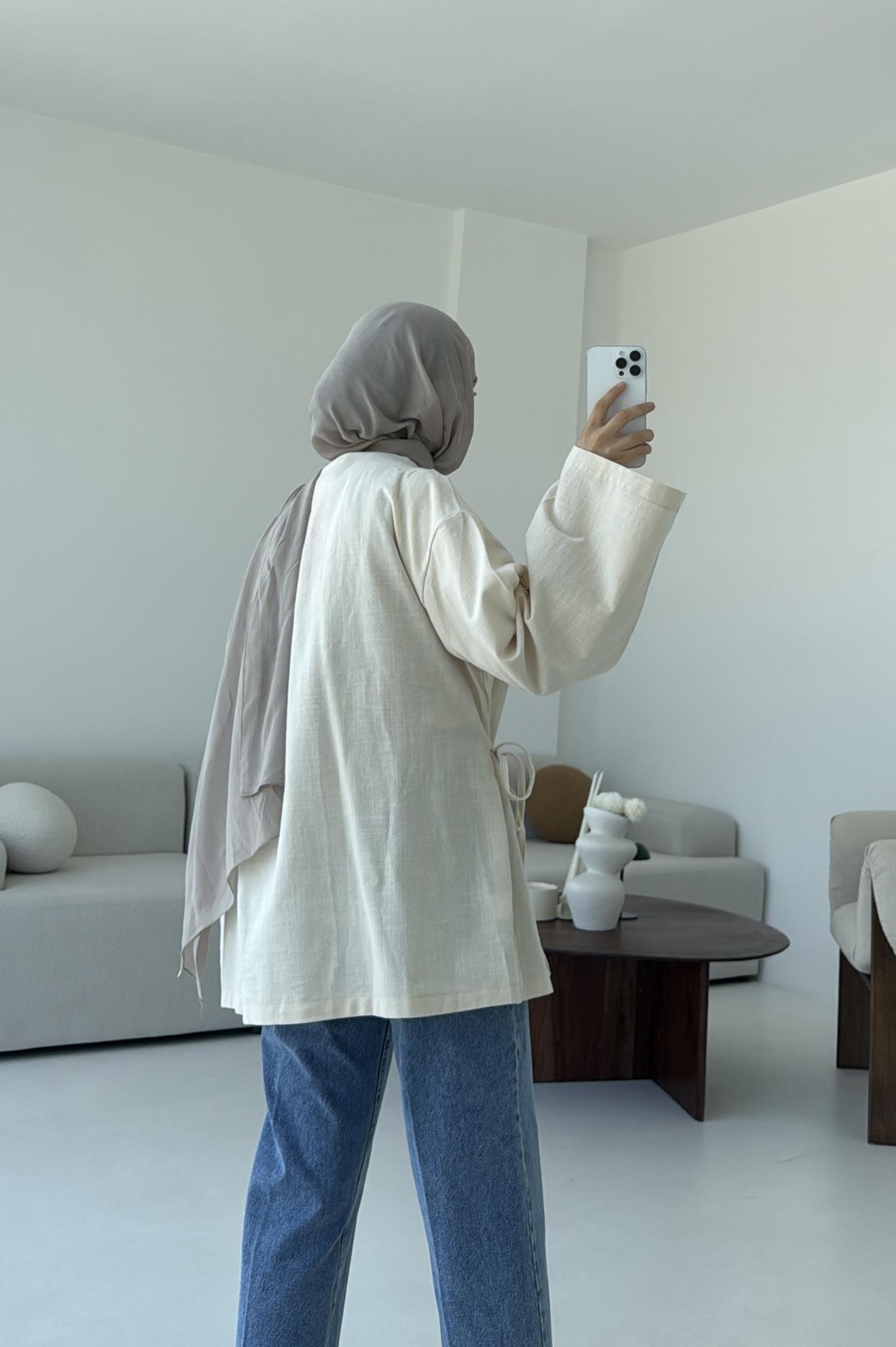 Ekru Yırtmaç Detay Keten Kimono