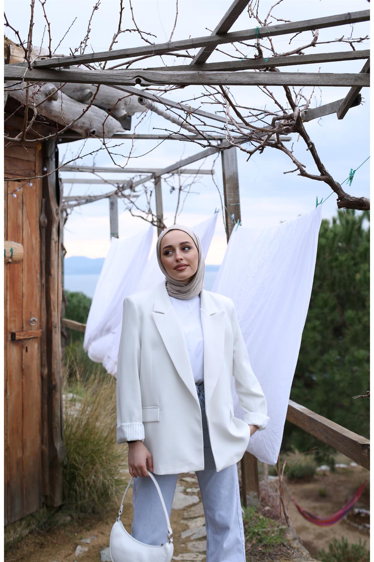 İç Astarı Çizgili Blazer Ceket Beyaz