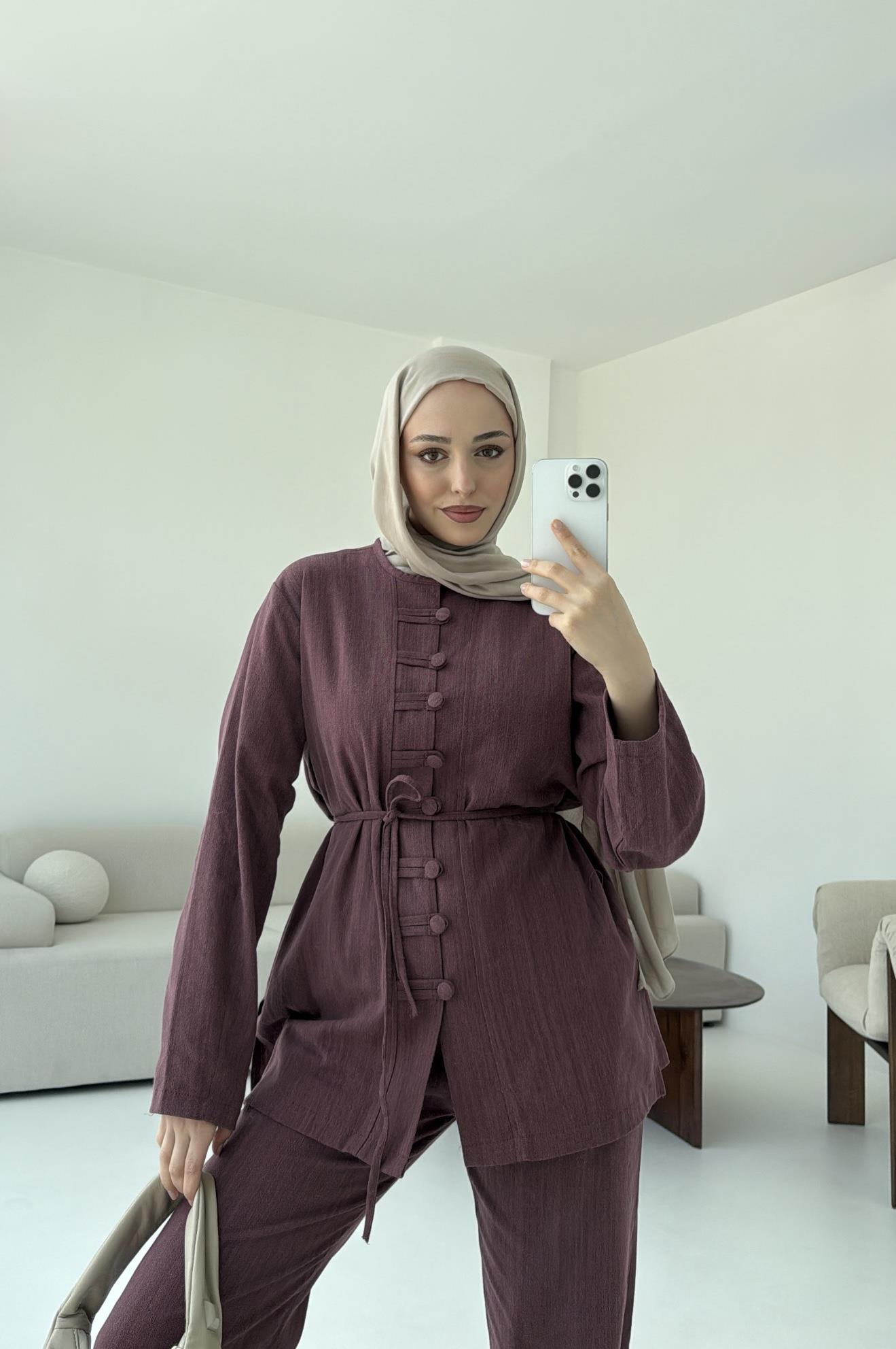 Düğme Detaylı Takım