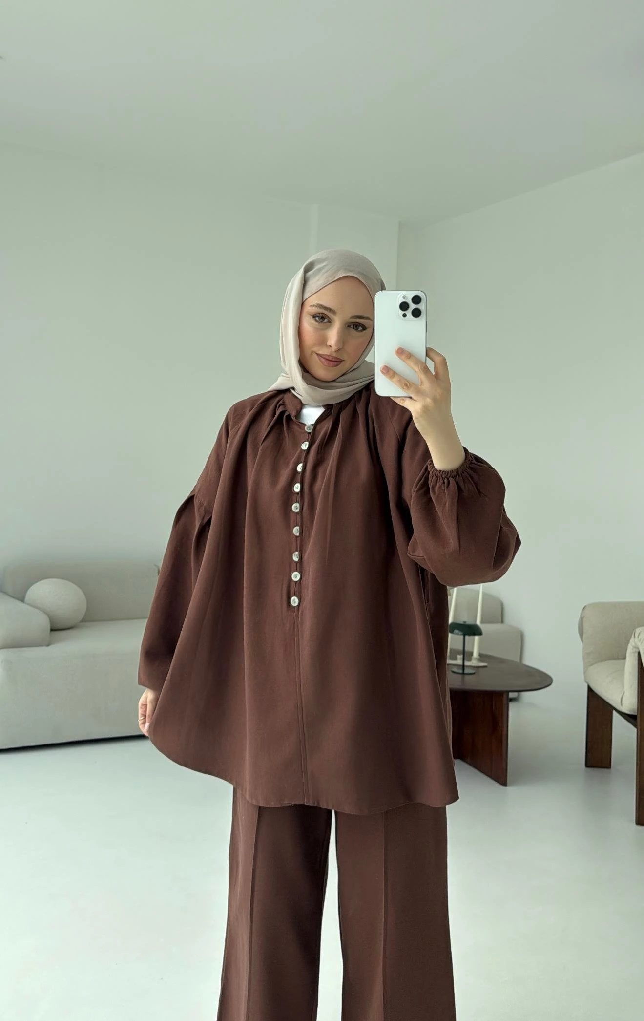 Yarım Düğme Detaylı Takım Kahve