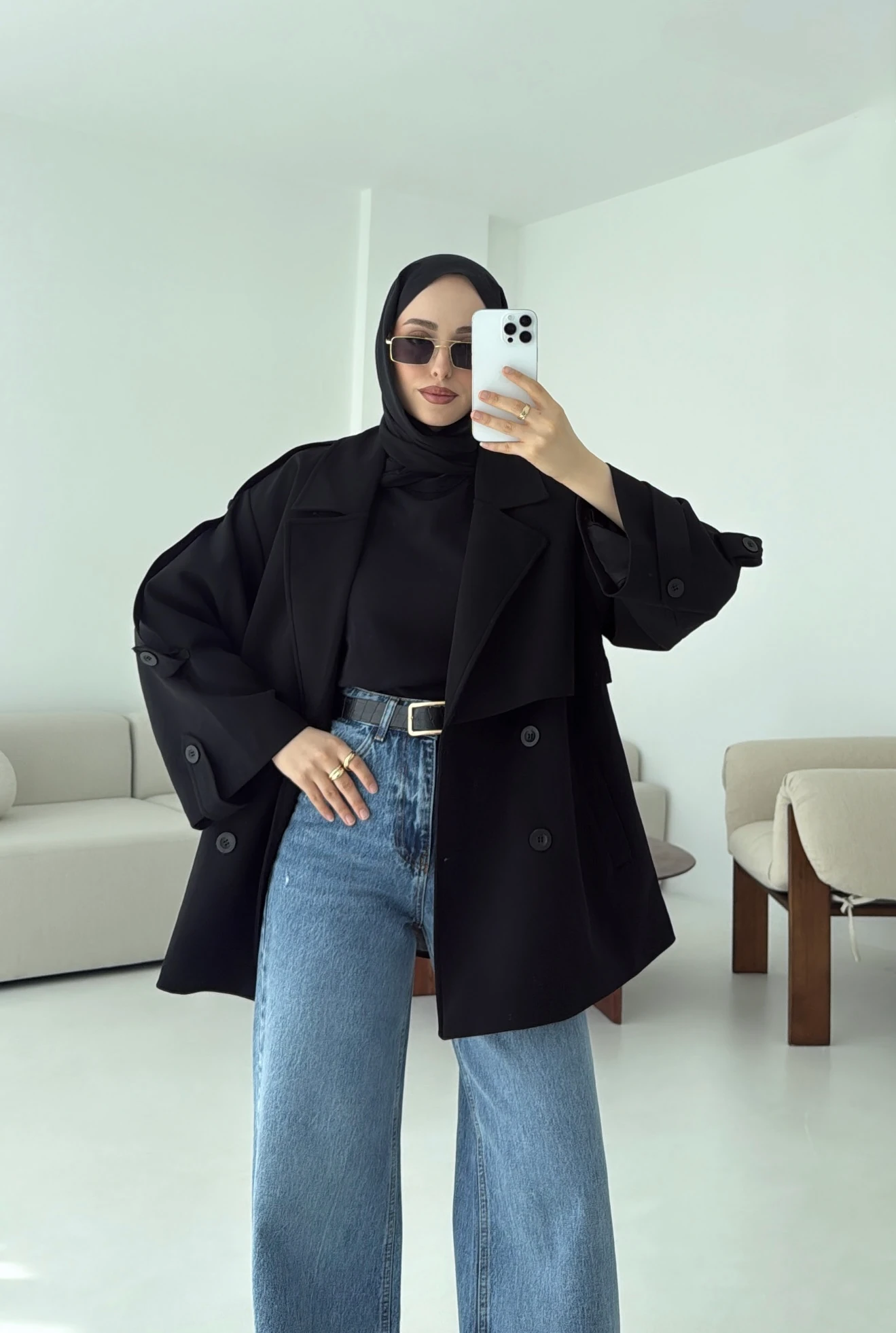 Siyah Bağlamalı Trençkot