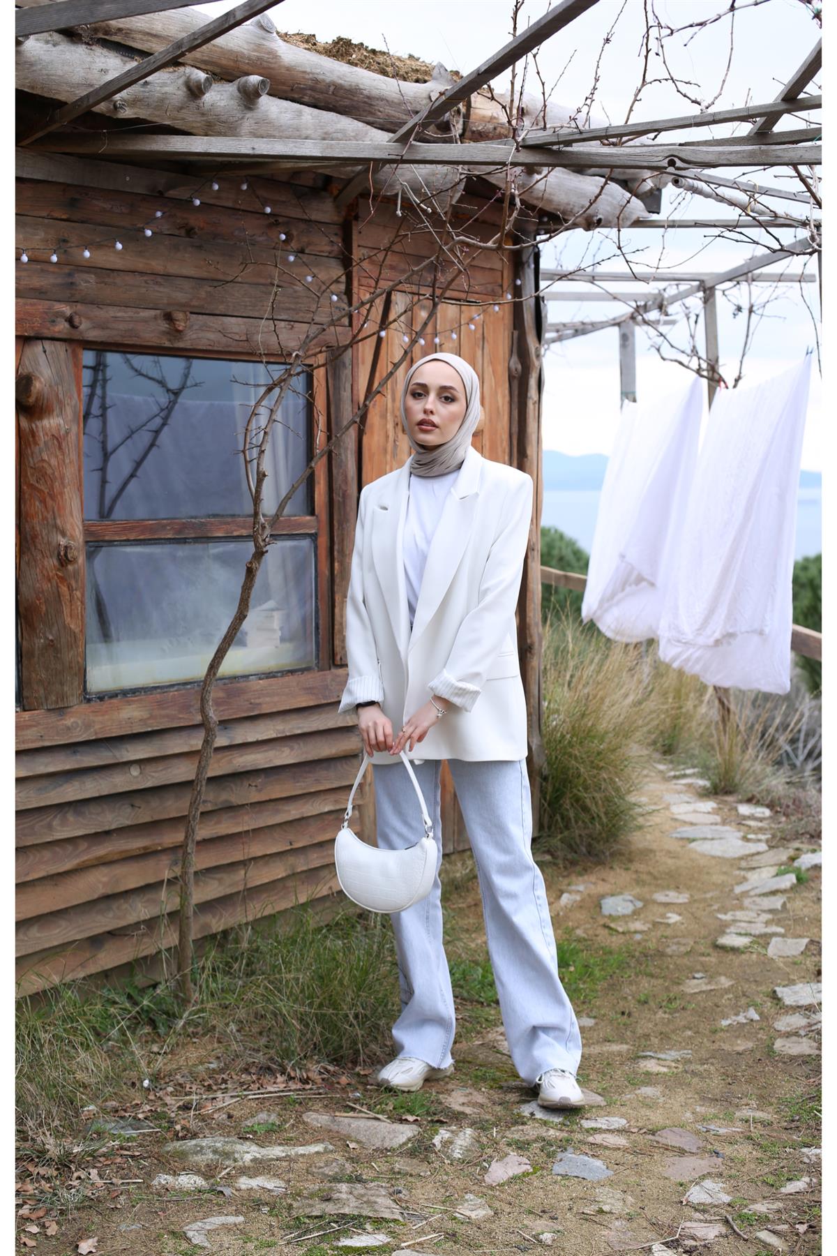 İç Astarı Çizgili Blazer Ceket Beyaz