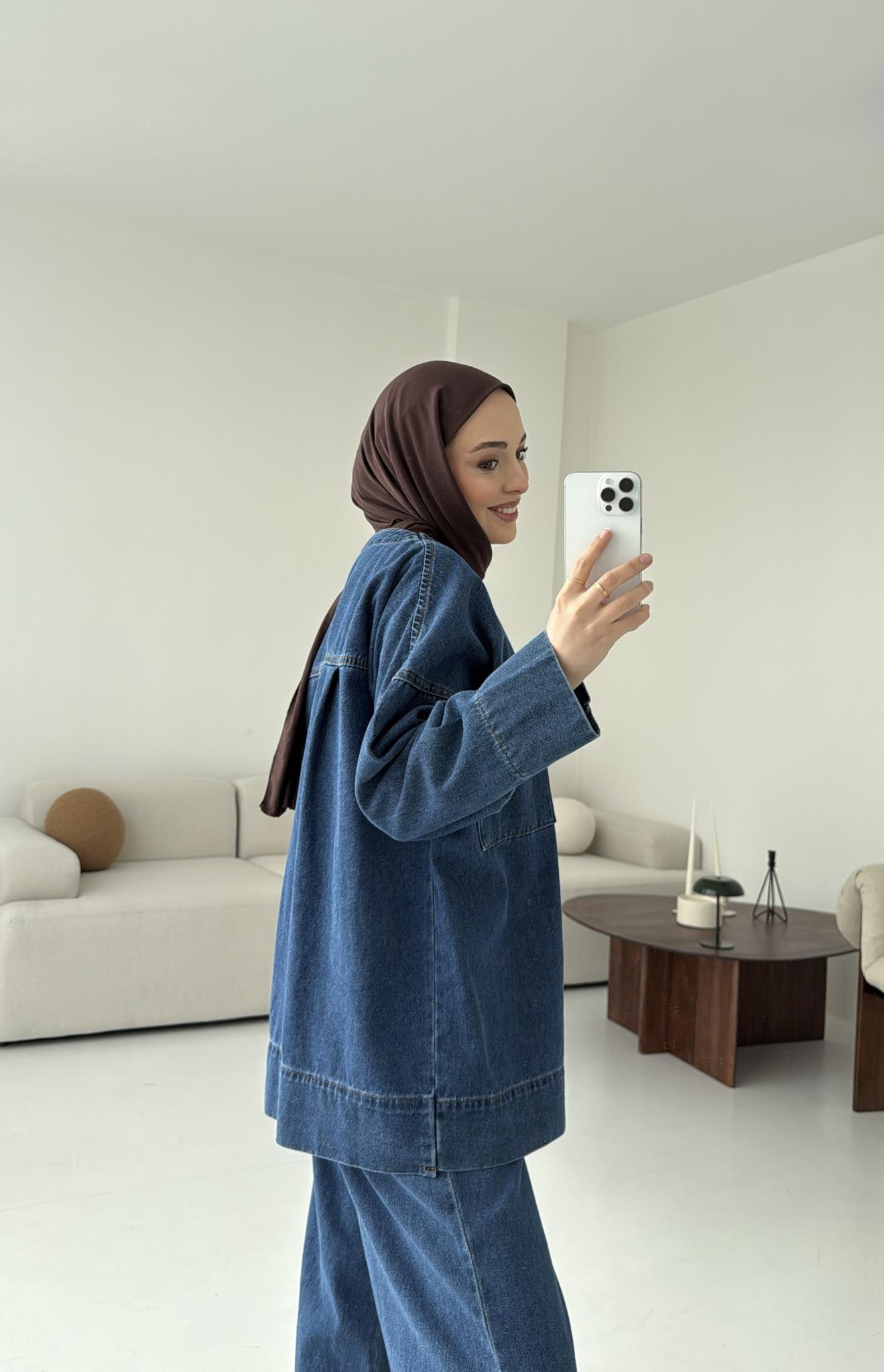 V Yaka Düğmeli Denim Takım