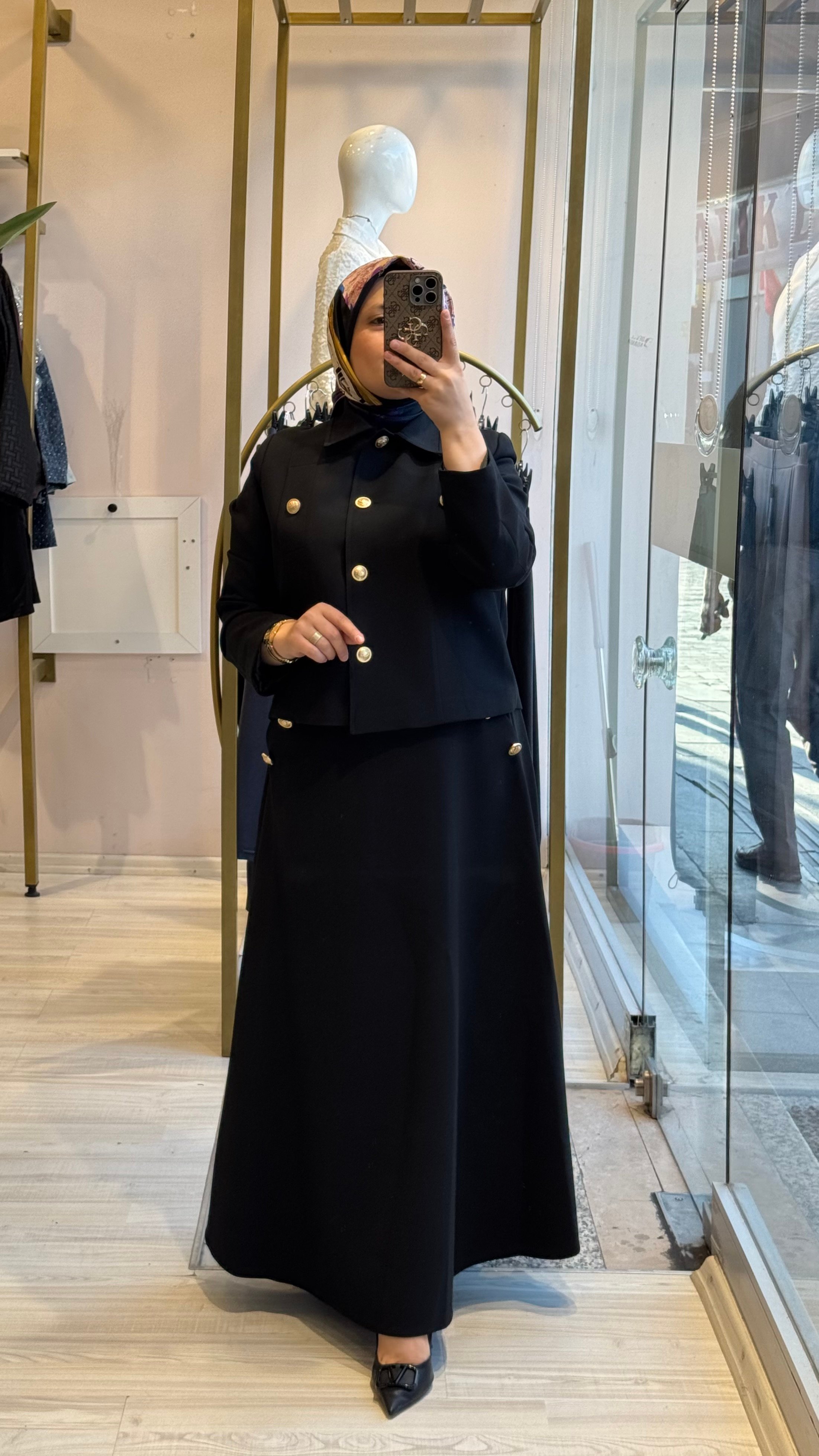 Ghisa Etekli Şık Takım