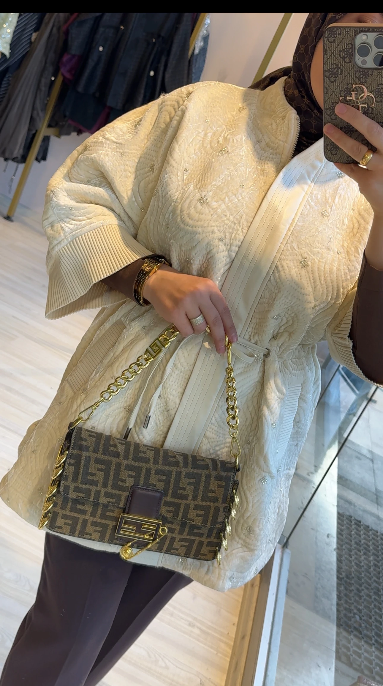 Ghisa Kadife İşleme Detaylı Ceket