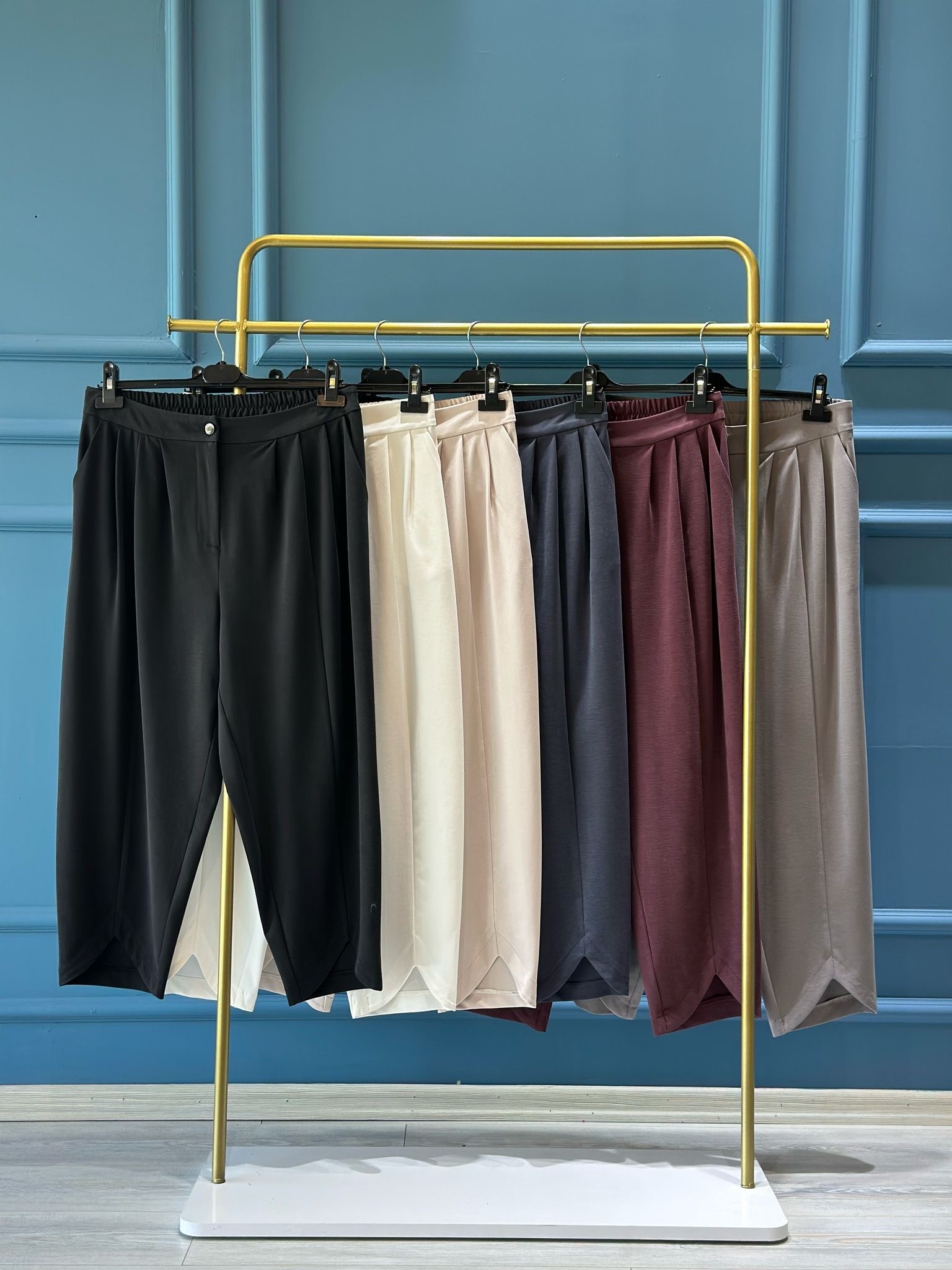 Sentez Bellis Önü Üçgen Detaylı Pantolon