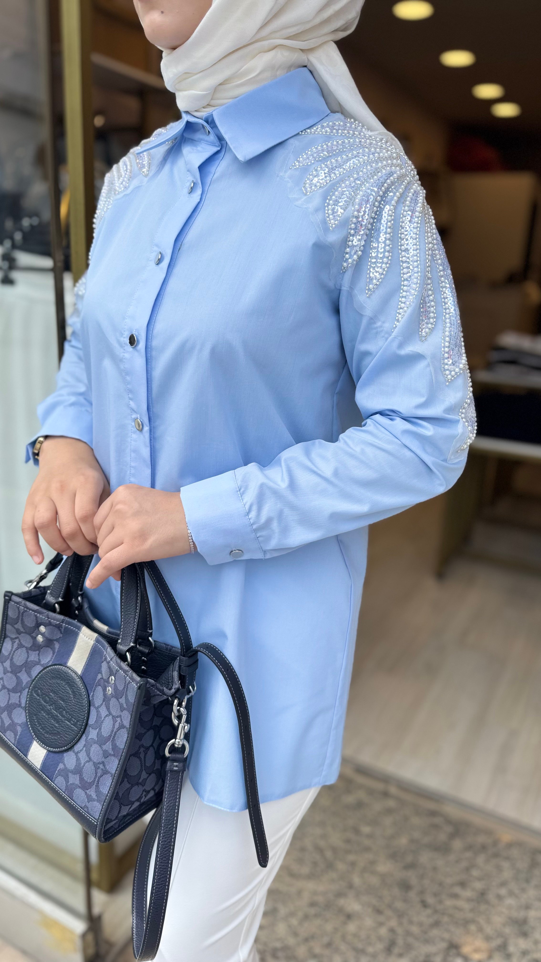 Selinada Taşlı Poplin Gömlek